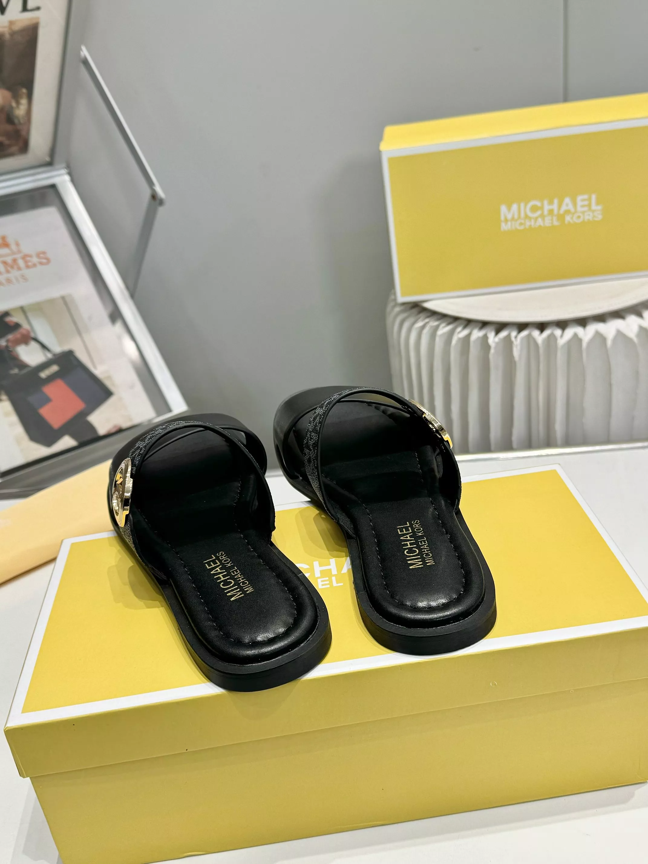 Michael Kors Slippers For Women Bright 3134