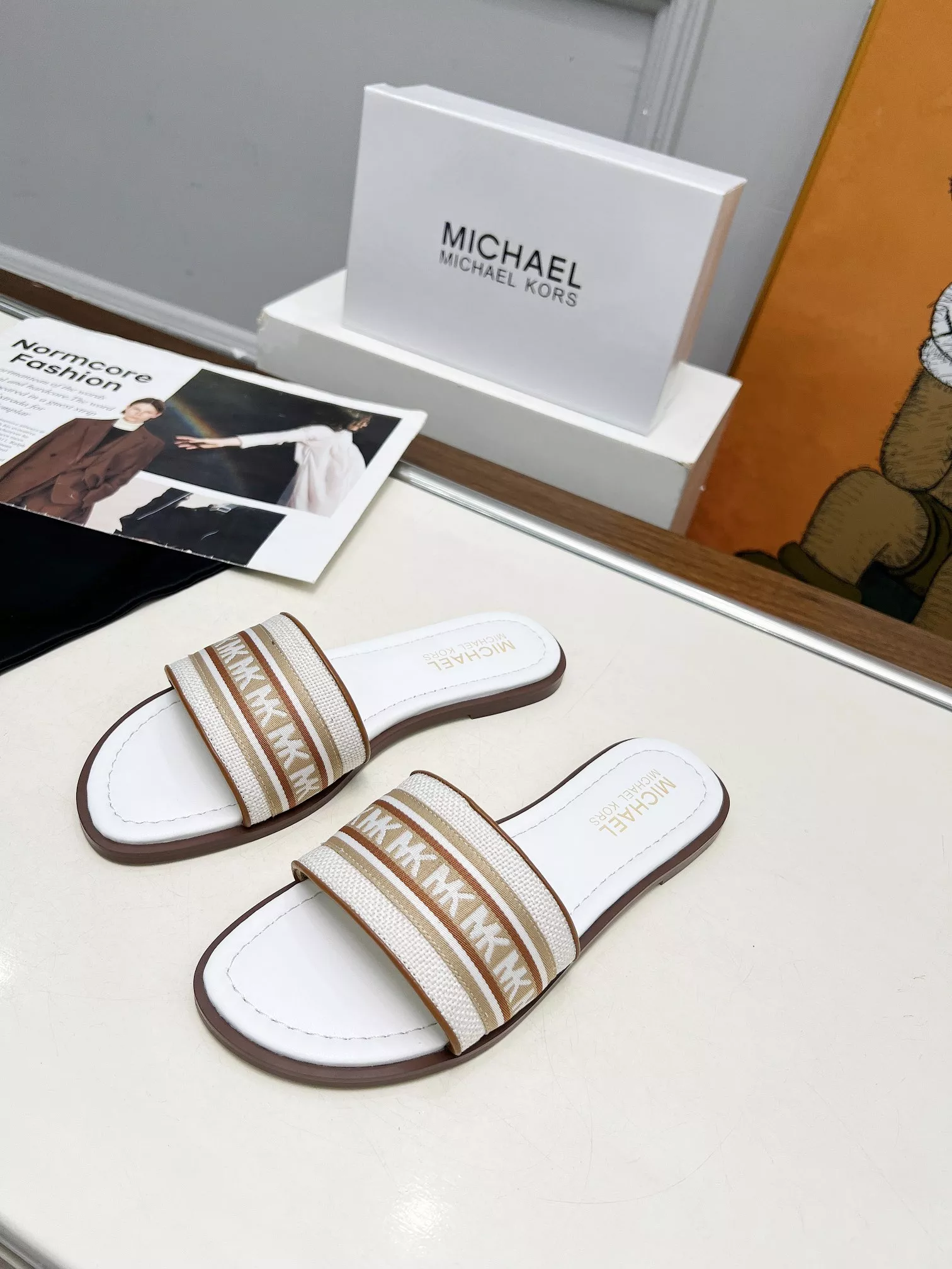 Michael Kors Slippers For Women Compact 1376