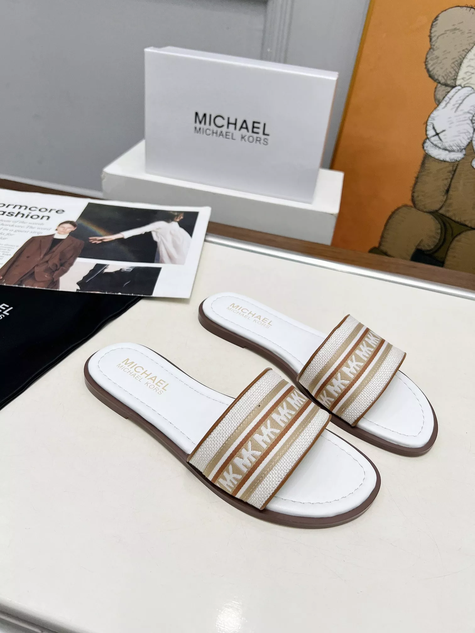Michael Kors Slippers For Women Compact 1376
