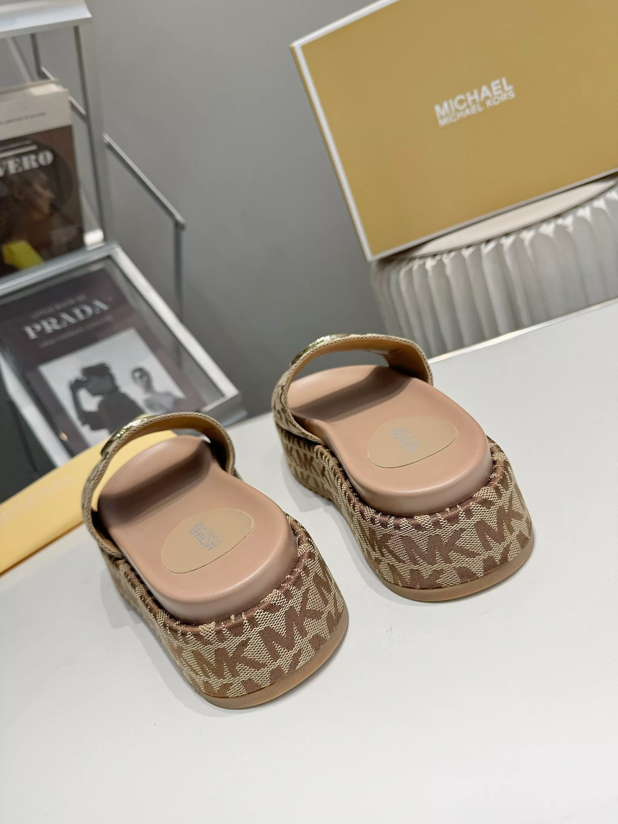Michael Kors Slippers For Women Efficient 3338