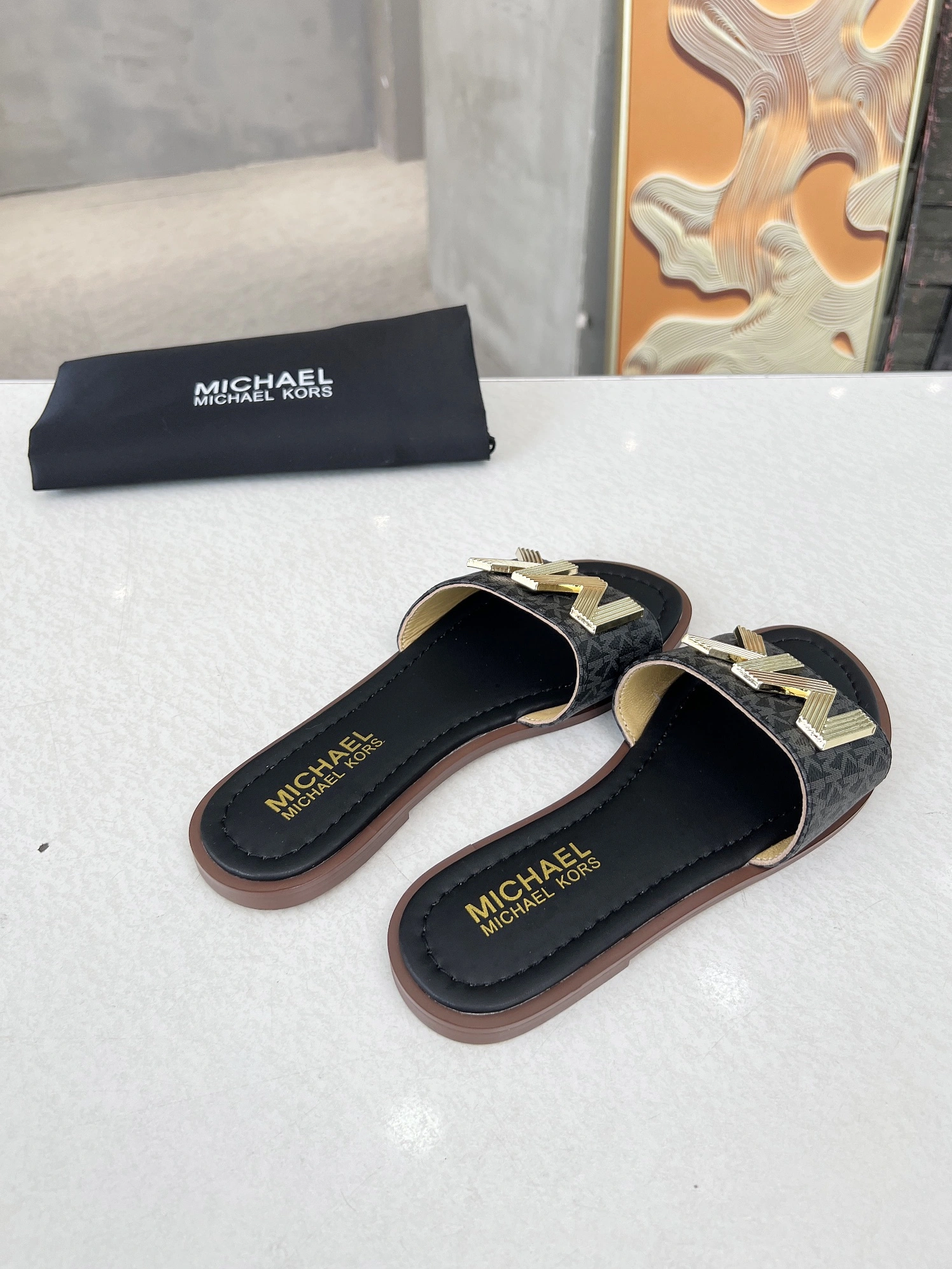 Michael Kors Slippers For Women Elegant 9889