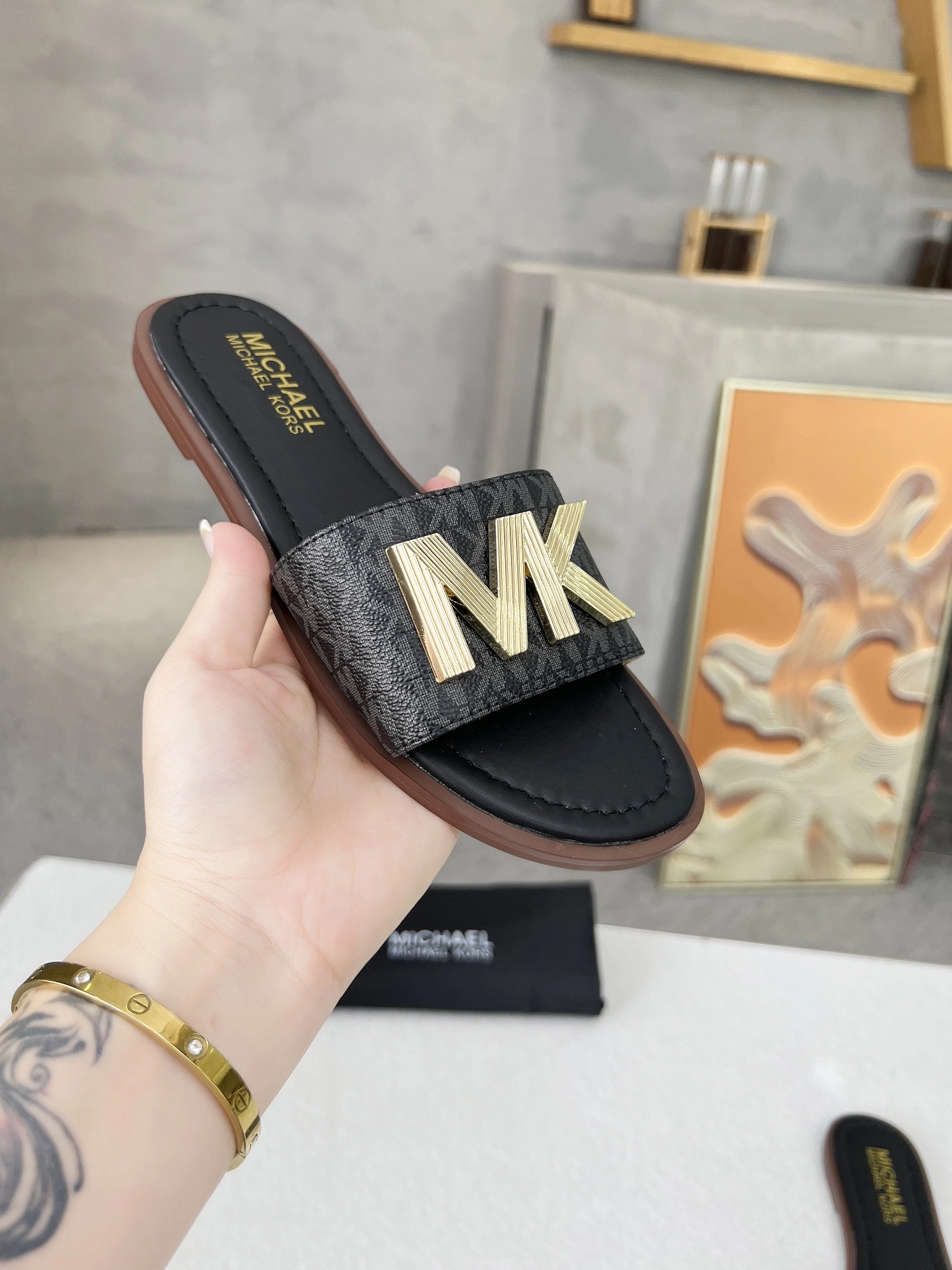 Michael Kors Slippers For Women Elegant 9889