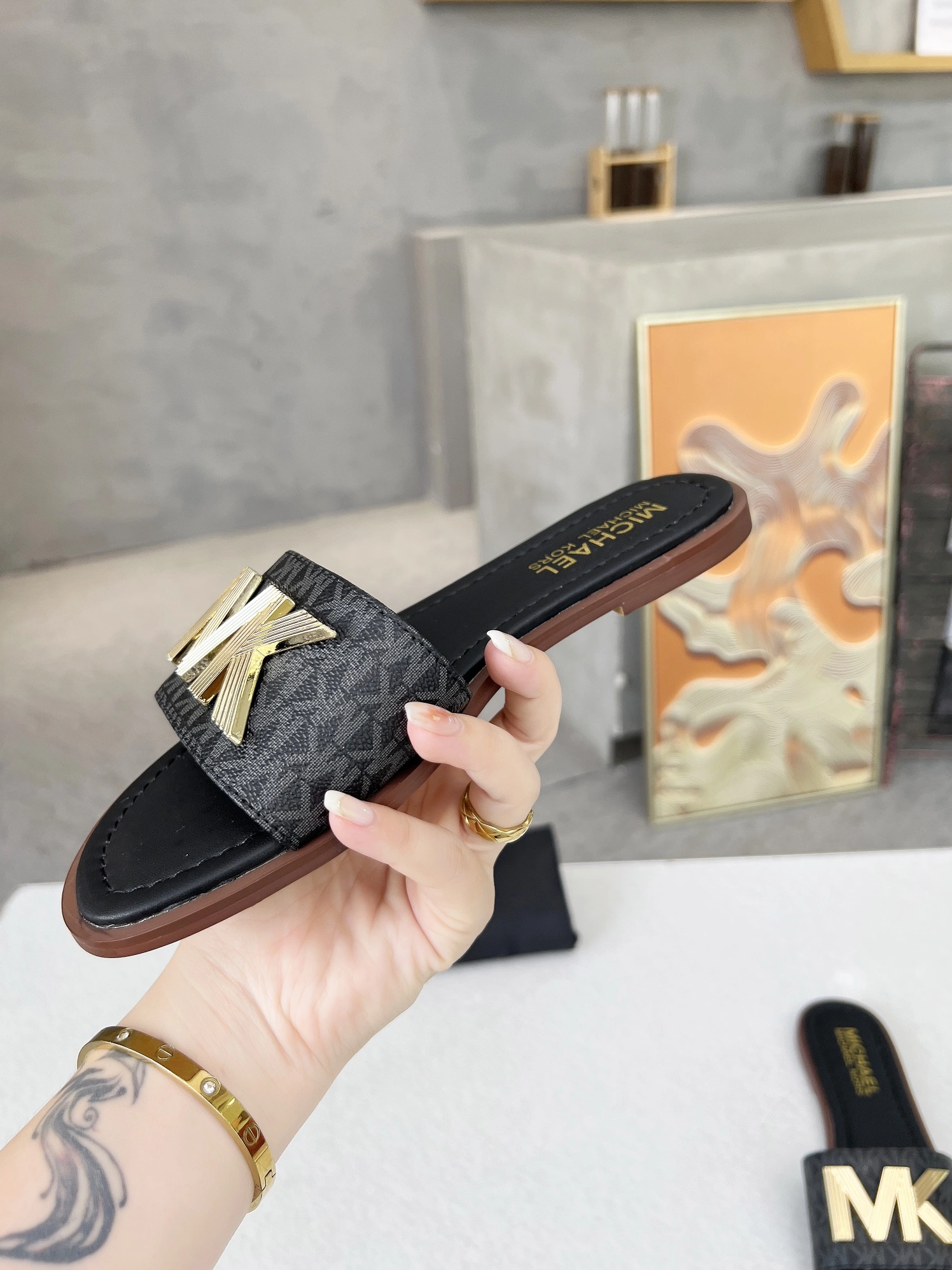 Michael Kors Slippers For Women Elegant 9889