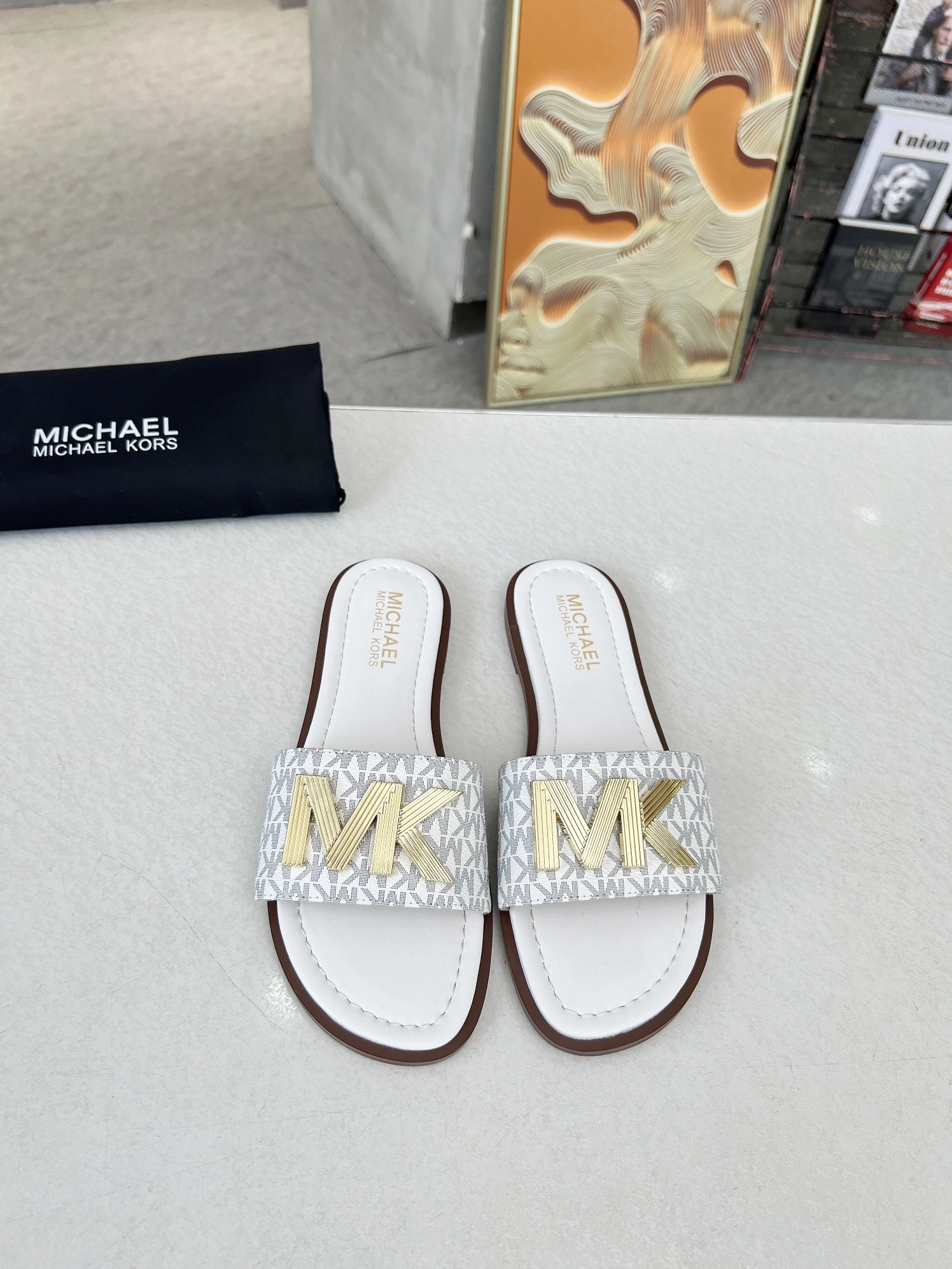 Michael Kors Slippers For Women Flexible 4978