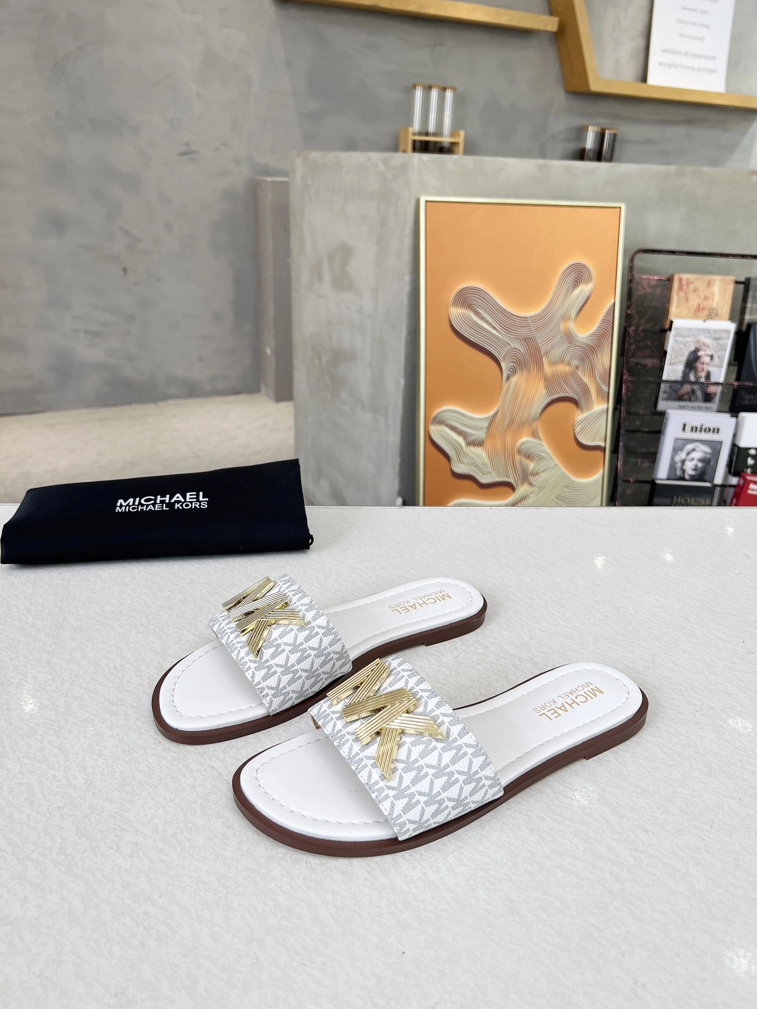 Michael Kors Slippers For Women Flexible 4978
