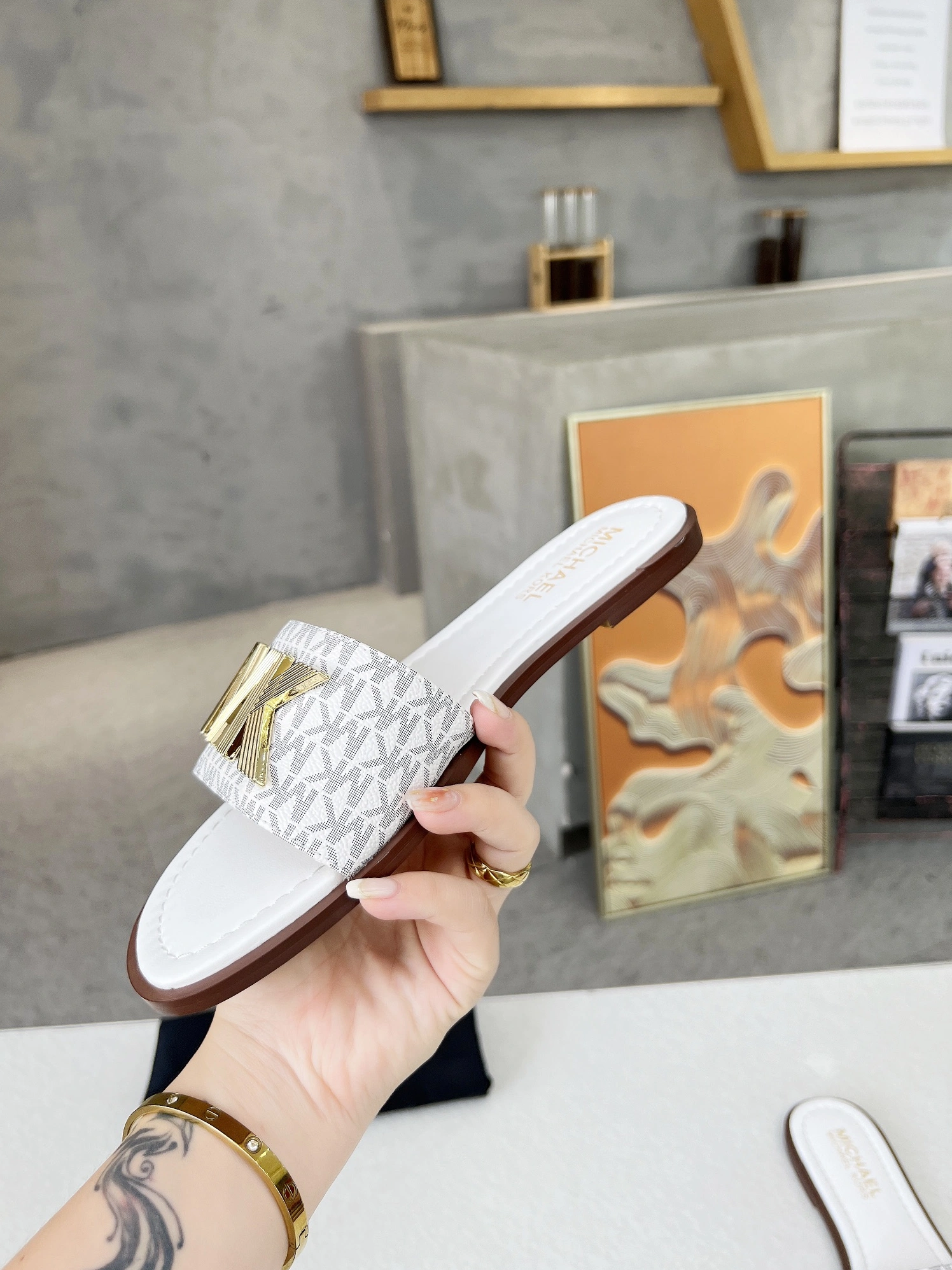 Michael Kors Slippers For Women Flexible 4978