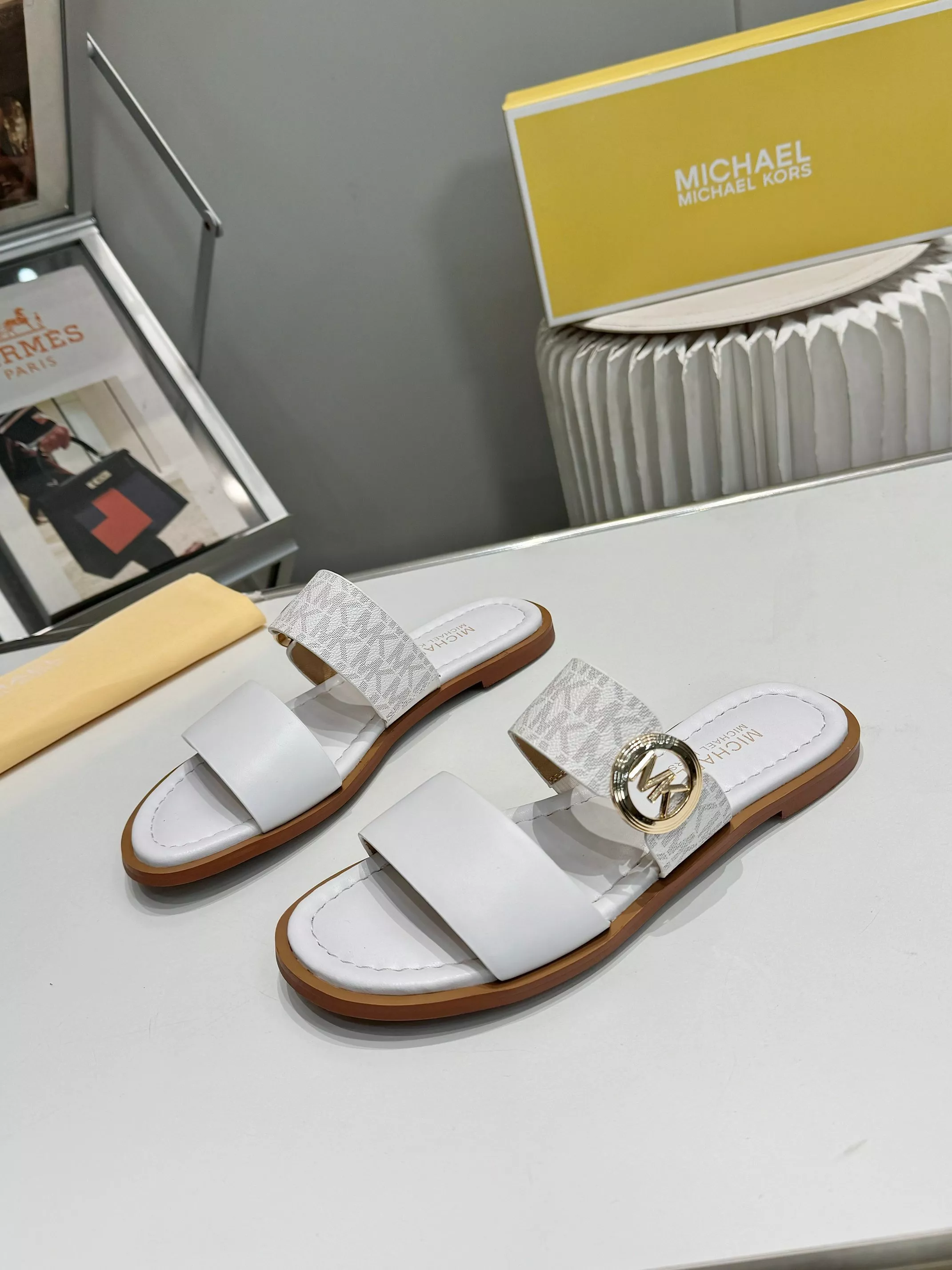Michael Kors Slippers For Women GoAnywhere 9094