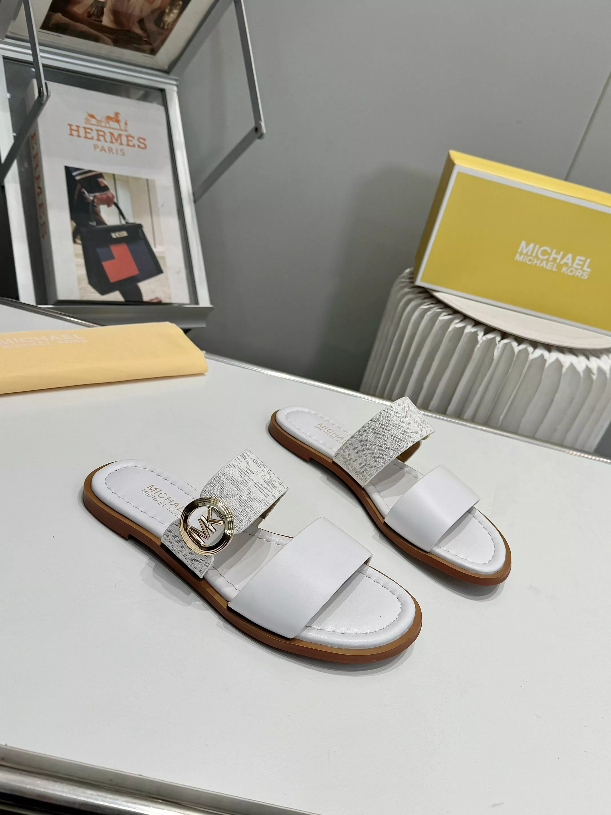 Michael Kors Slippers For Women GoAnywhere 9094