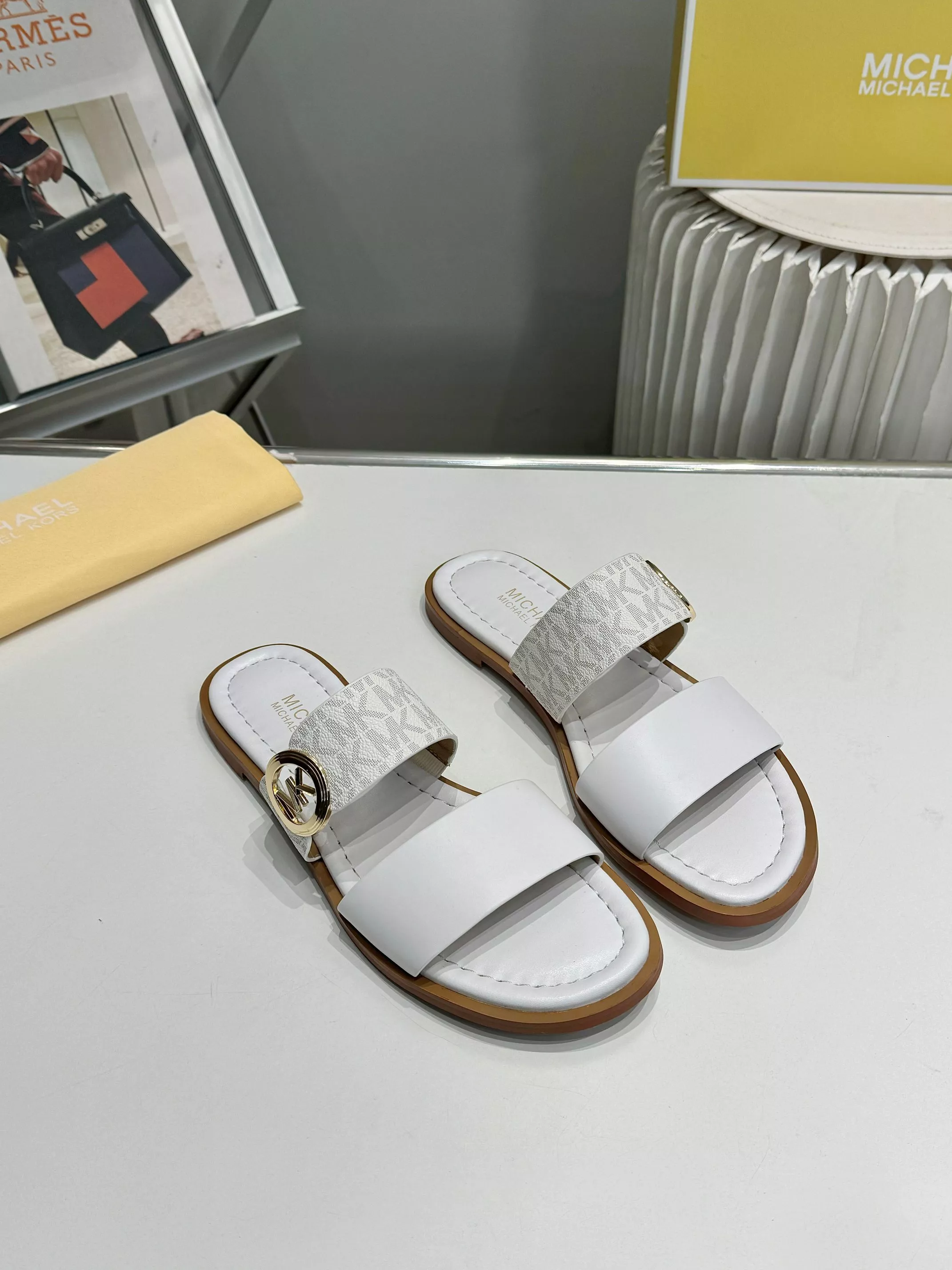 Michael Kors Slippers For Women GoAnywhere 9094