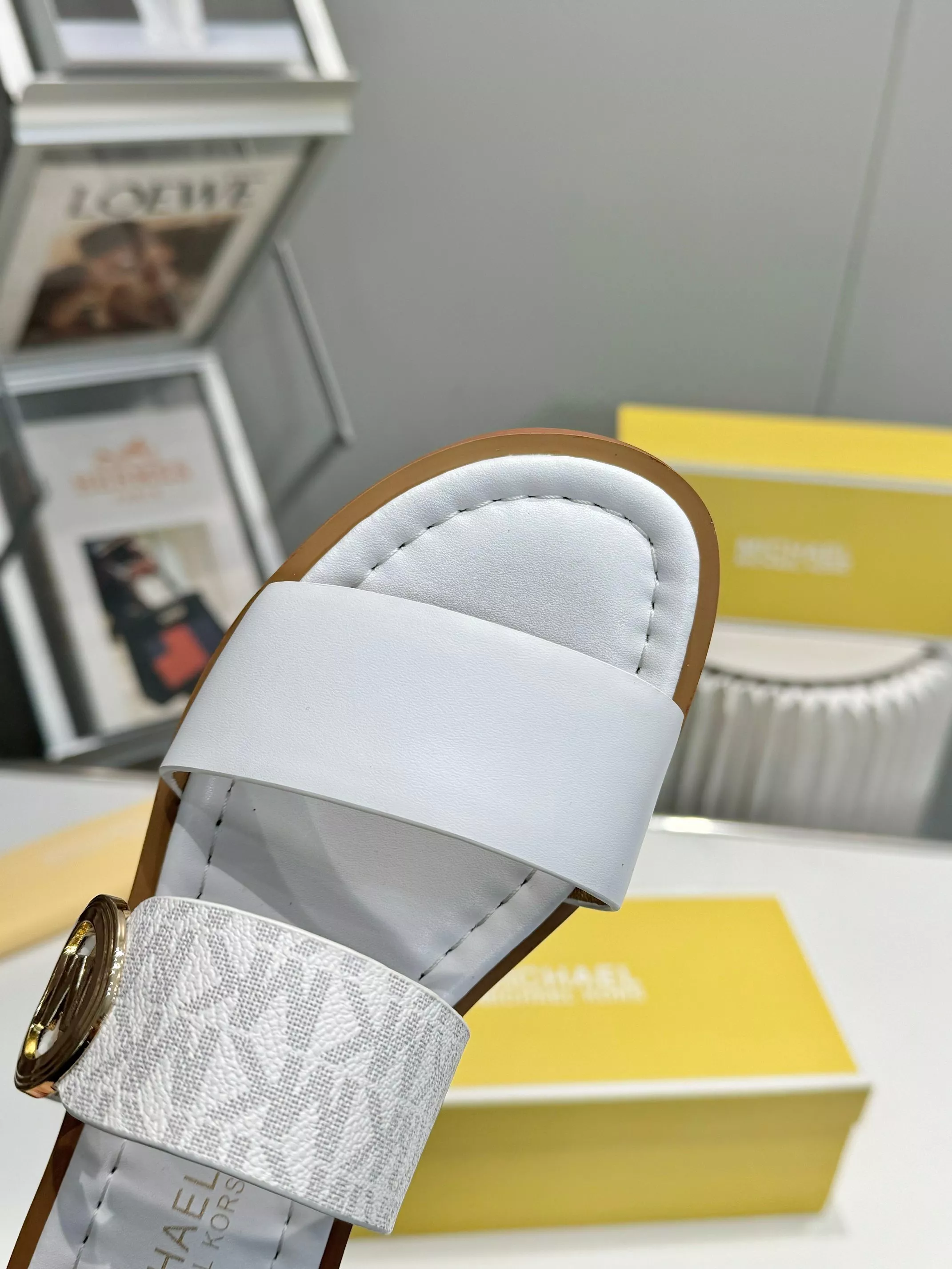 Michael Kors Slippers For Women GoAnywhere 9094