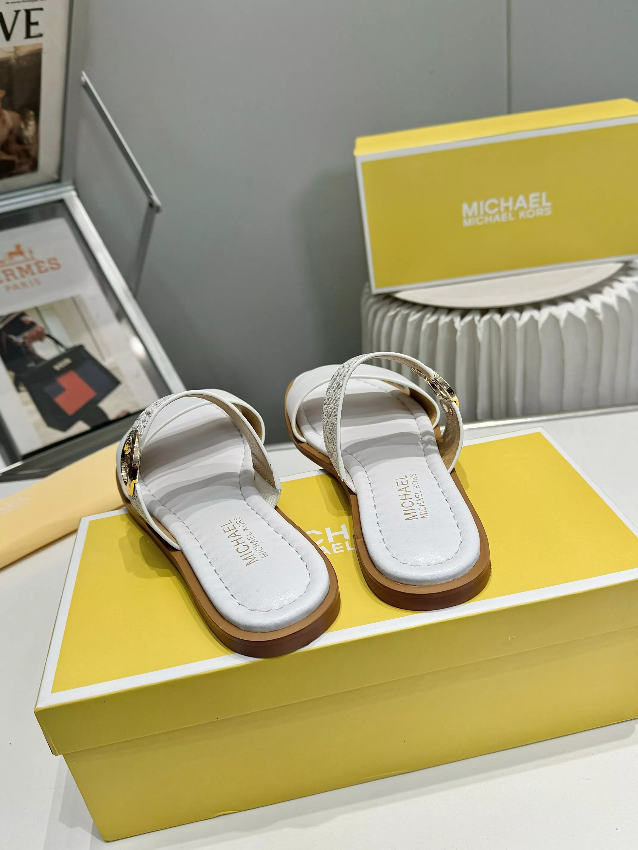 Michael Kors Slippers For Women GoAnywhere 9094