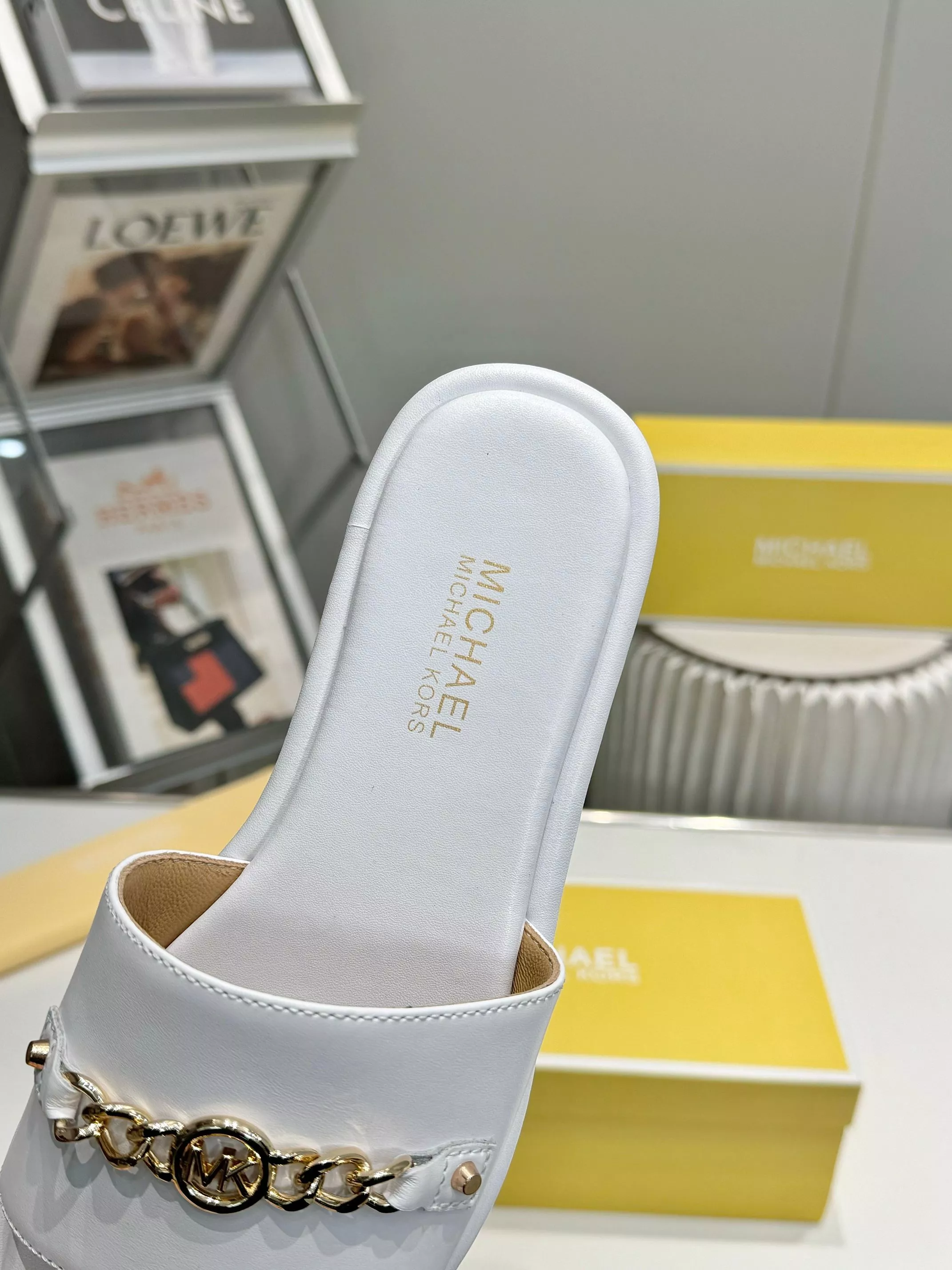 Michael Kors Slippers For Women Trendy 8382