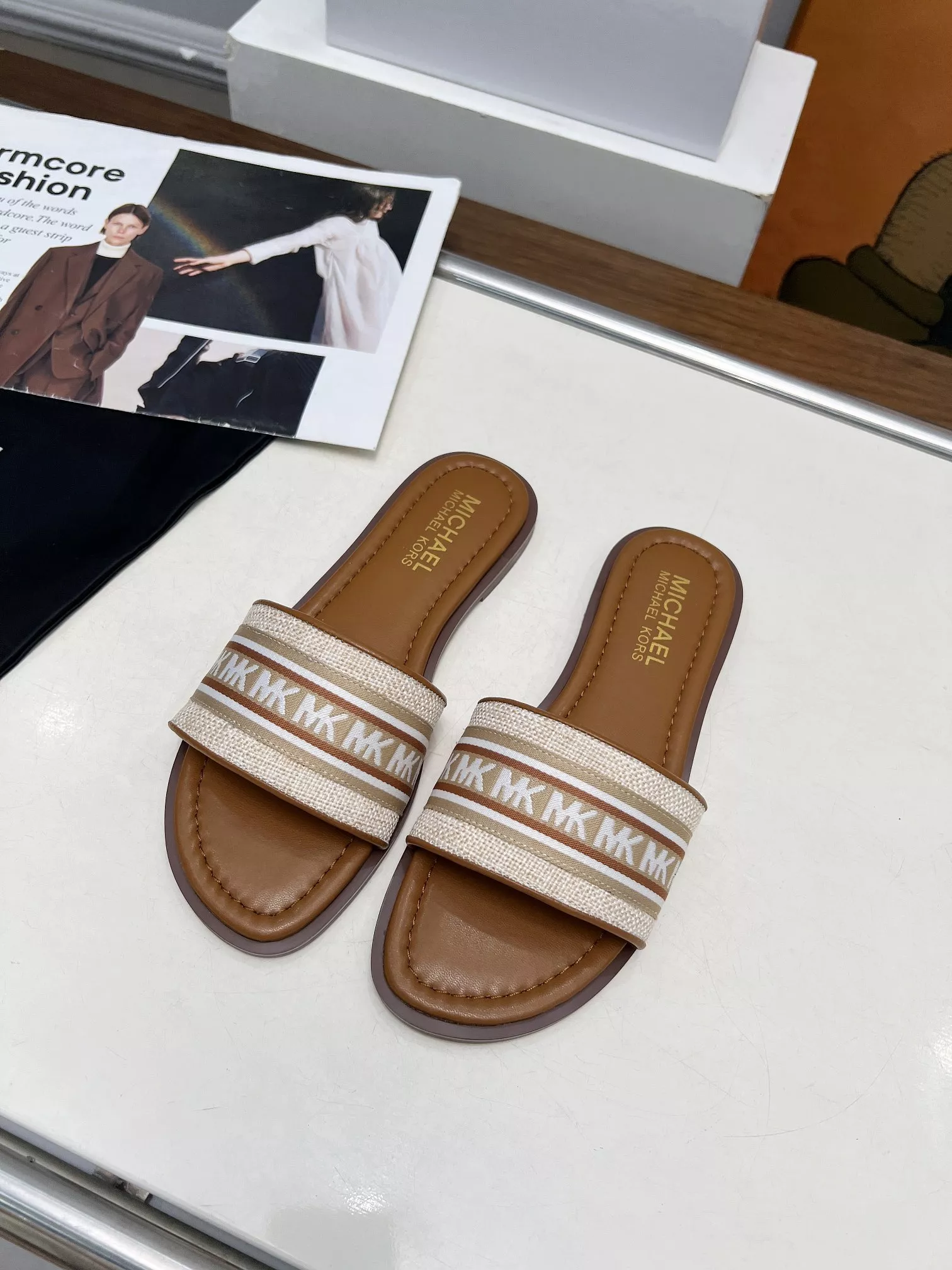 Michael Kors Slippers For Women Unique 3755