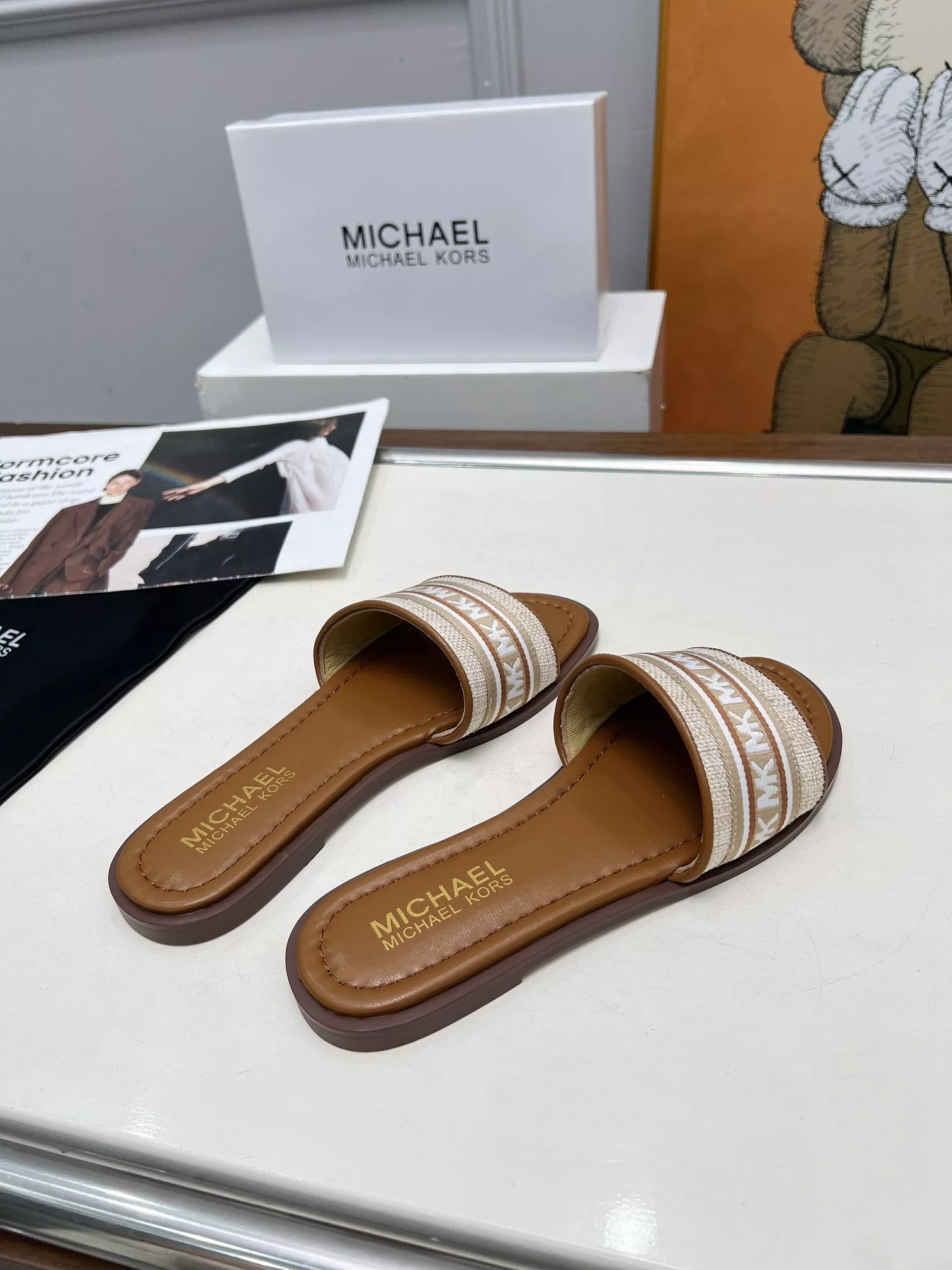 Michael Kors Slippers For Women Unique 3755