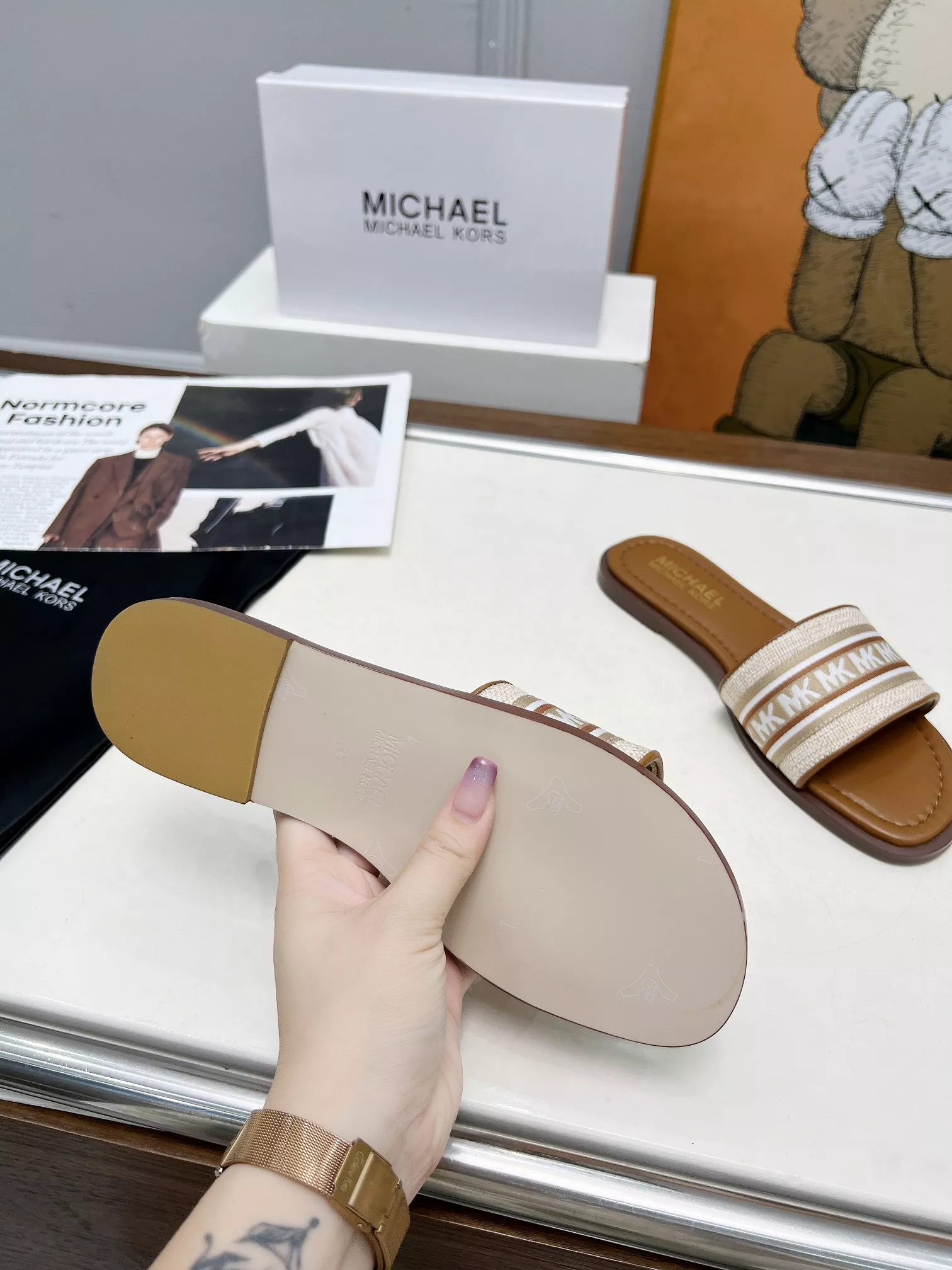 Michael Kors Slippers For Women Unique 3755