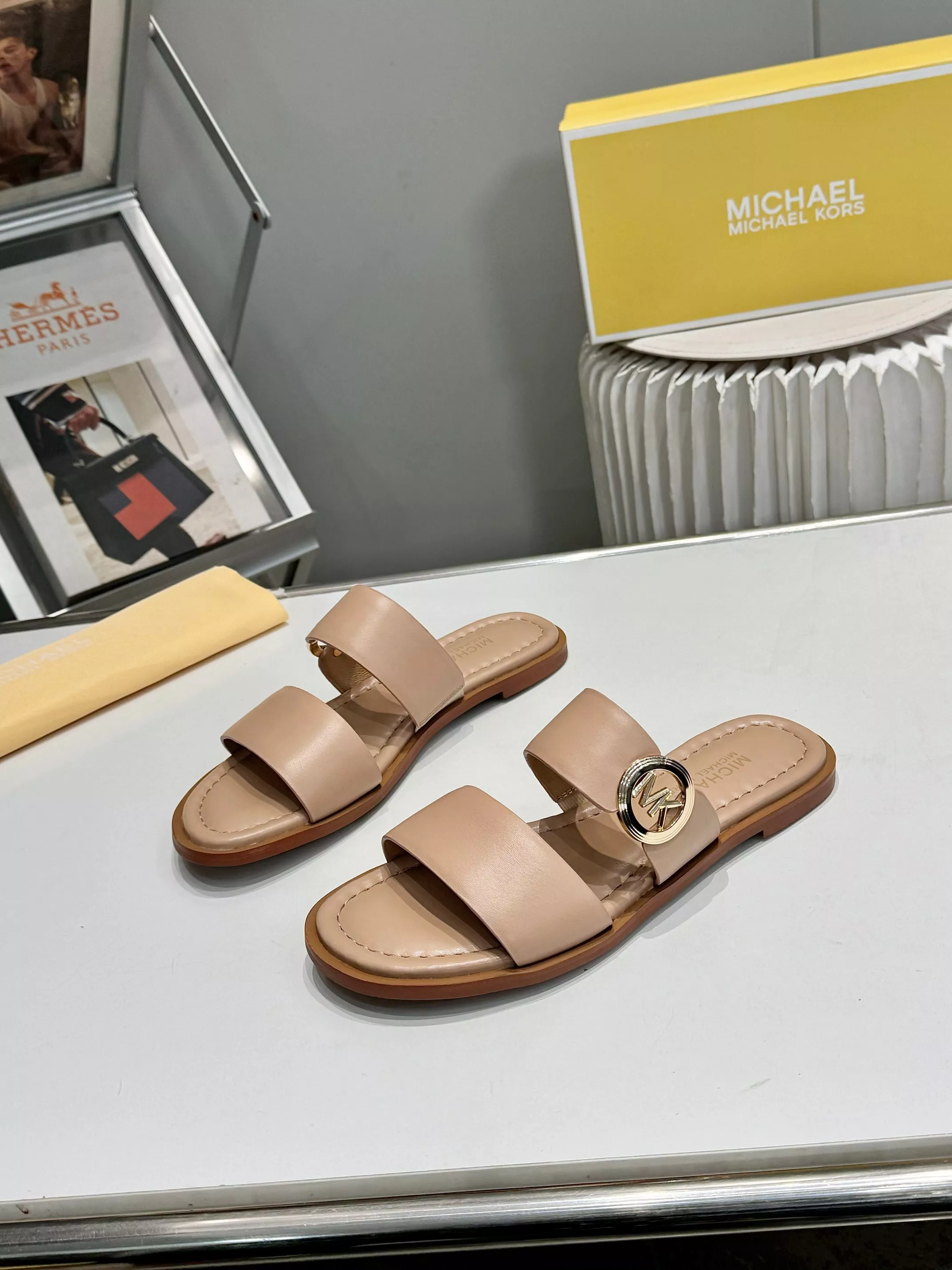 Michael Kors Slippers For Women Unique 4625