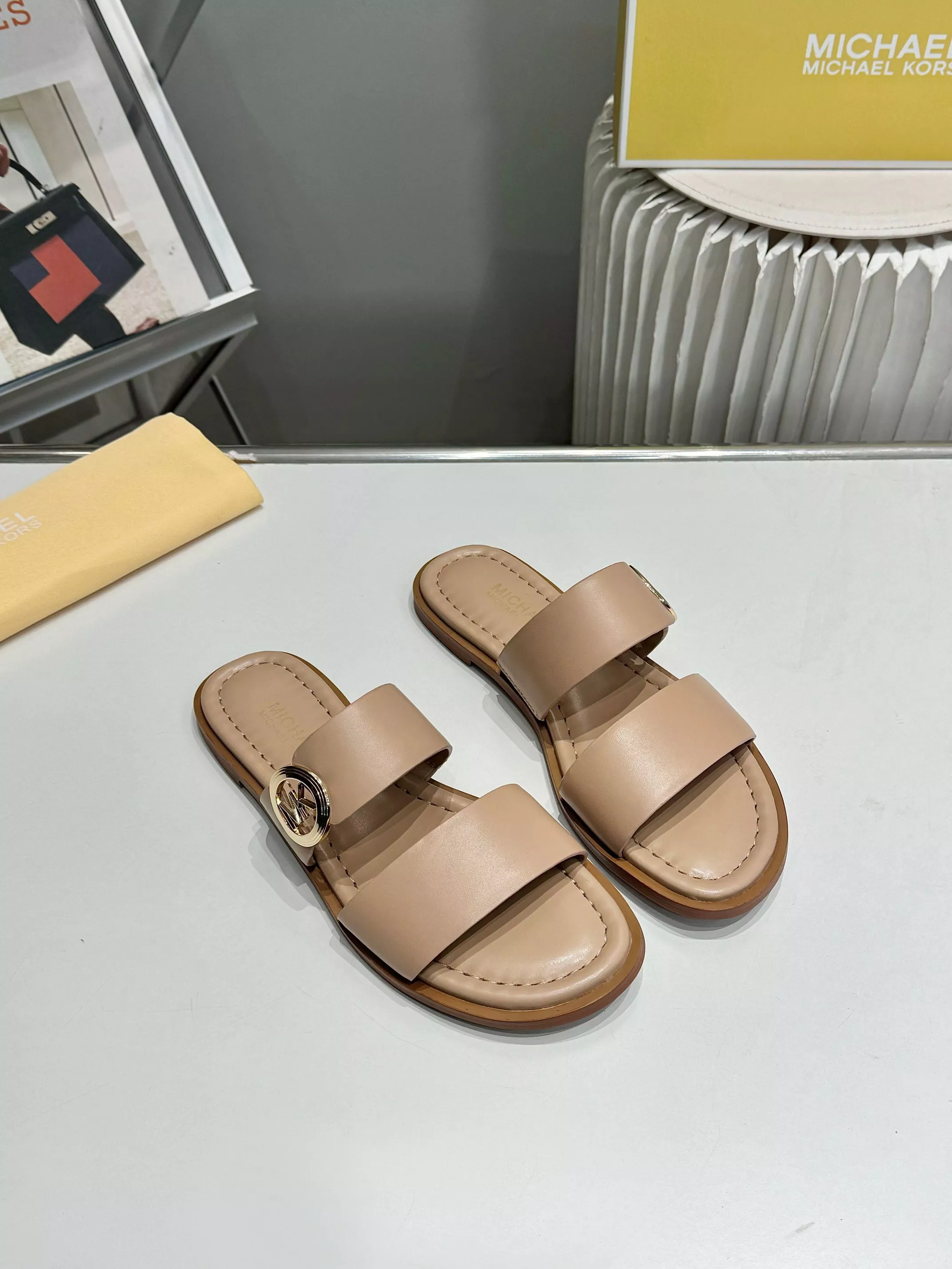 Michael Kors Slippers For Women Unique 4625