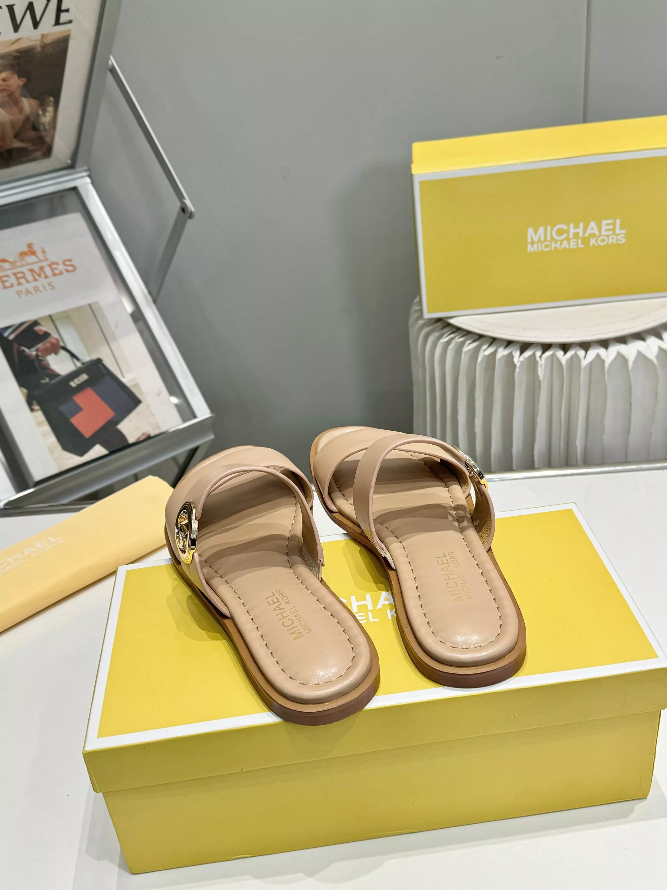 Michael Kors Slippers For Women Unique 4625