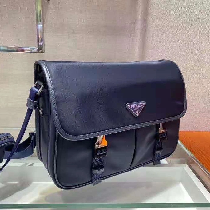 Minimalist 1079 Prada AAA Man Messenger Bags