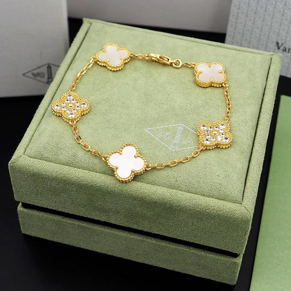 Minimalist 1109 Van Cleef & Arpels Bracelets For Women