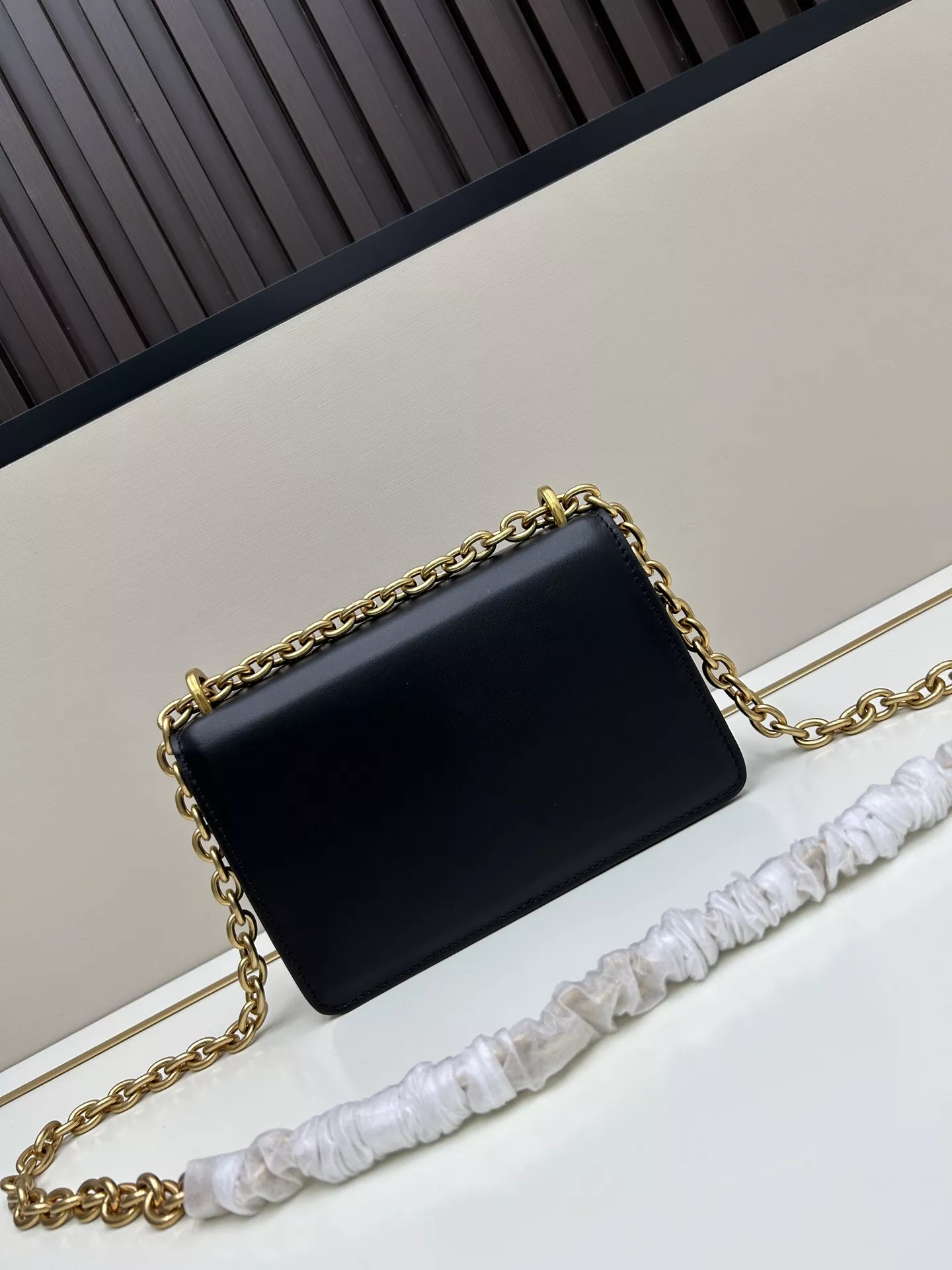 Minimalist 1126 Valentino AAA Quality Messenger Bags For Women