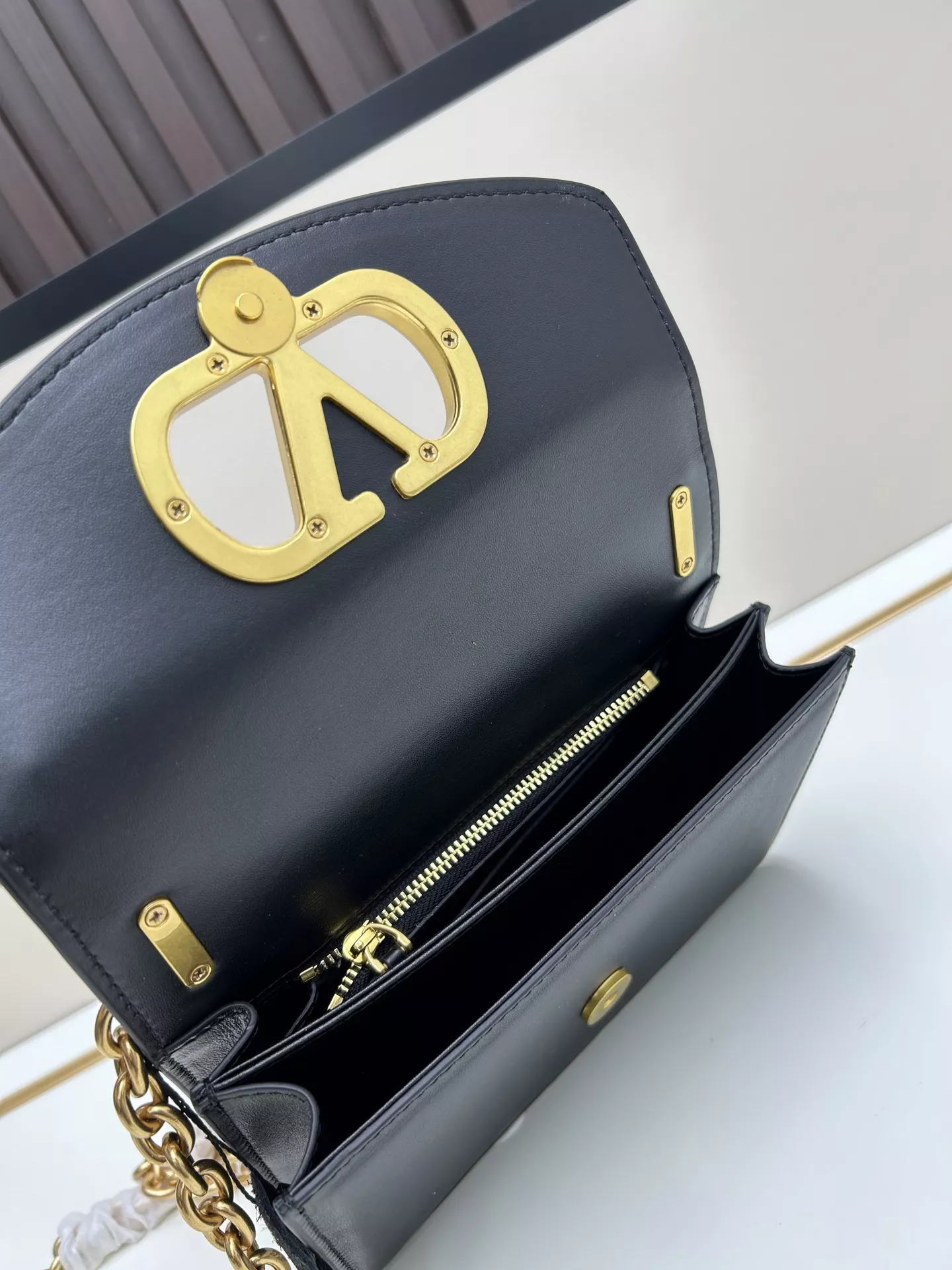 Minimalist 1126 Valentino AAA Quality Messenger Bags For Women