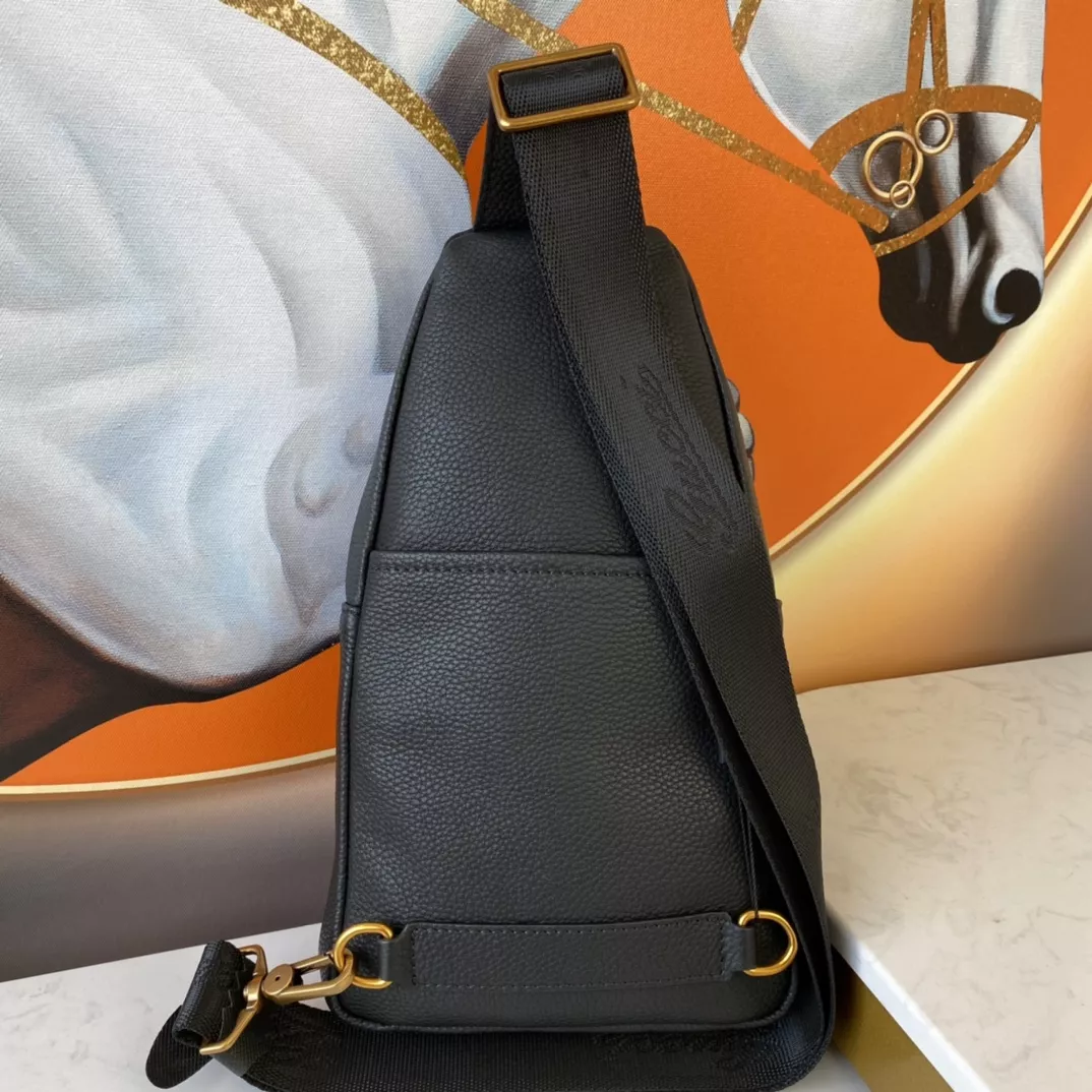 Minimalist 1202 Gucci AAA Man Messenger Bags