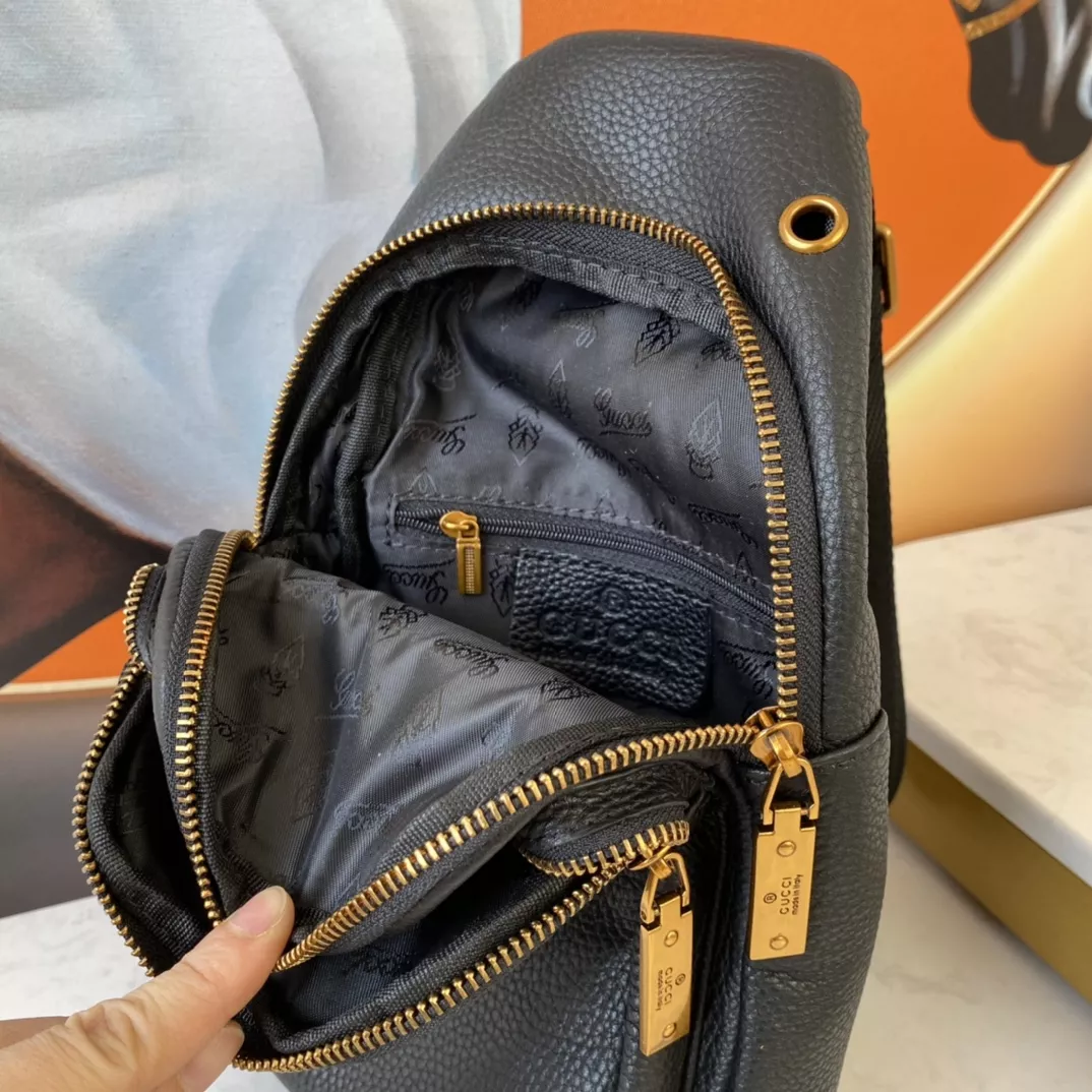 Minimalist 1202 Gucci AAA Man Messenger Bags
