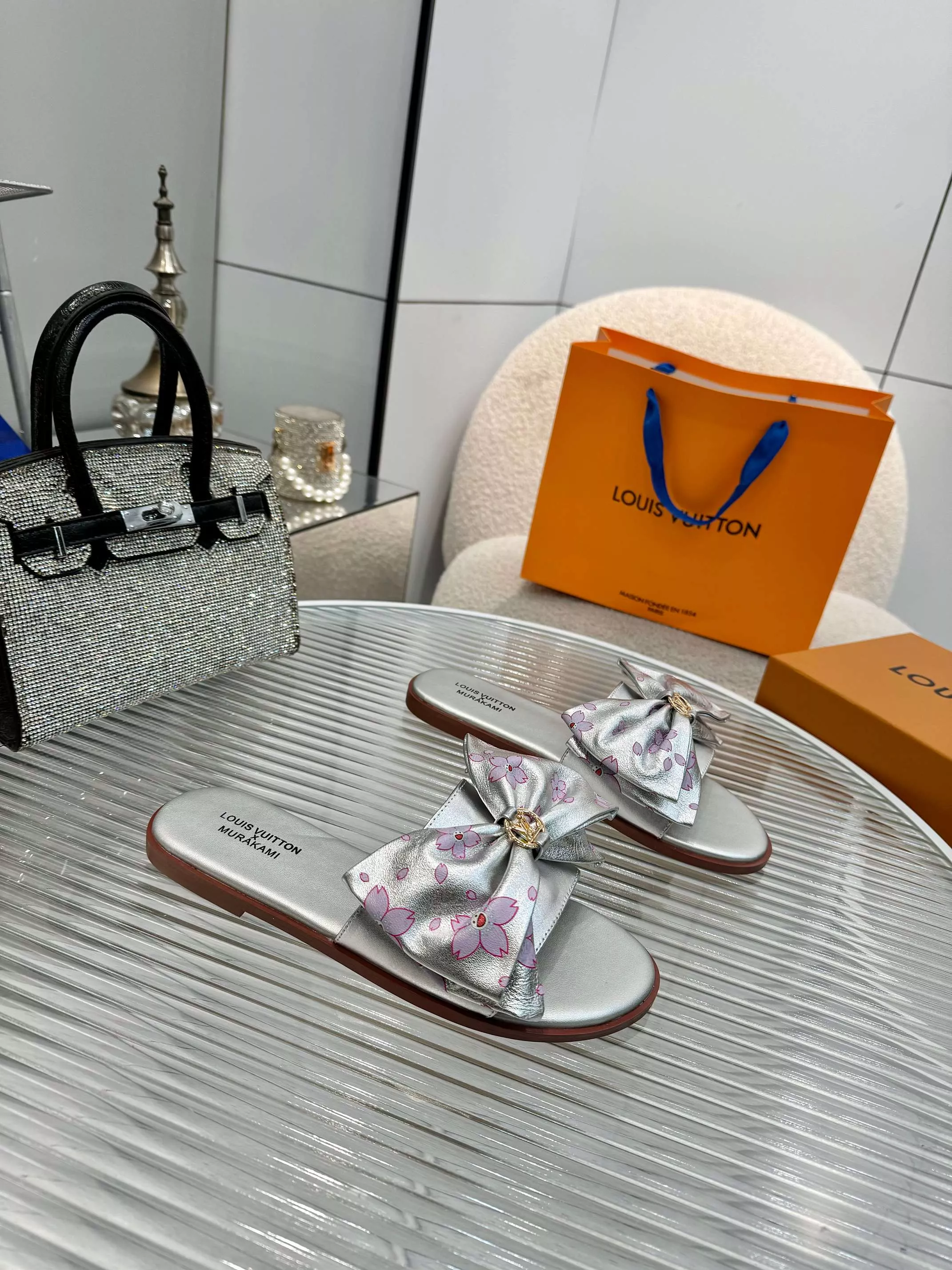 Minimalist 126 Louis Vuitton Slippers For Women