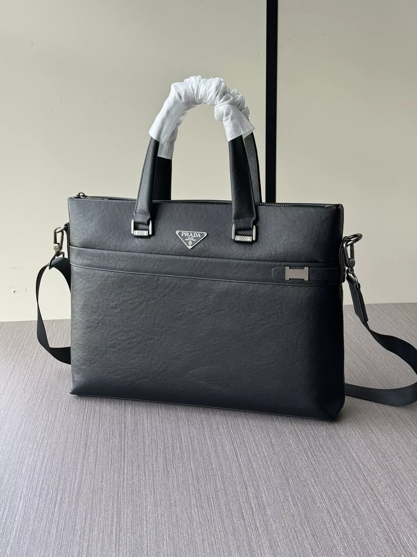 Minimalist 1299 Prada AAA Man Handbags