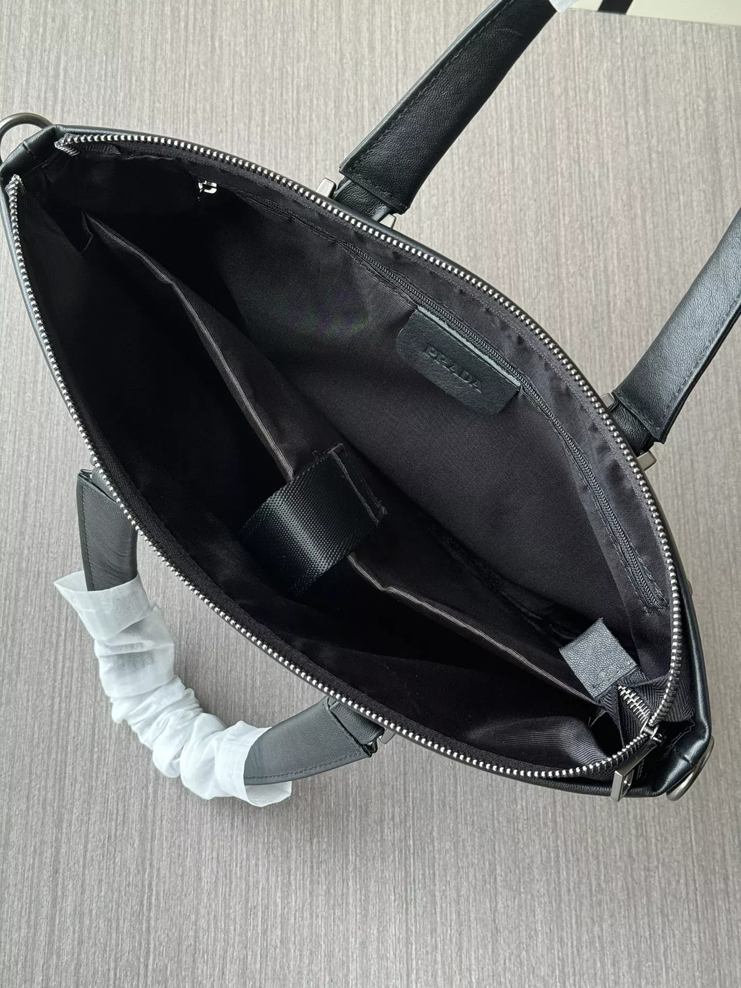 Minimalist 1299 Prada AAA Man Handbags