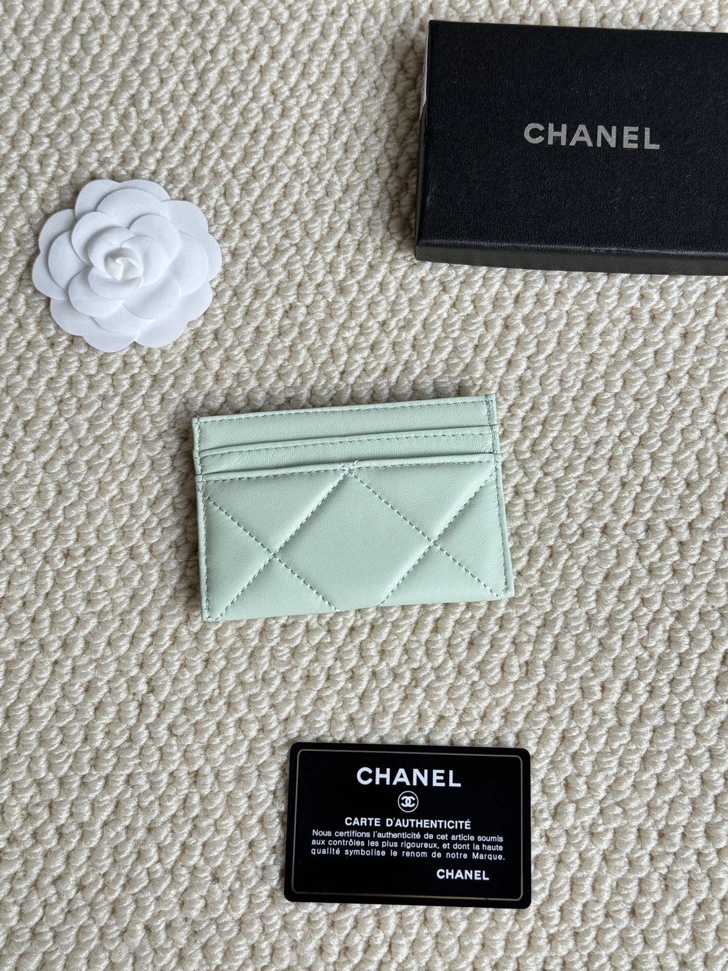 Minimalist 1650 Chanel Card Case