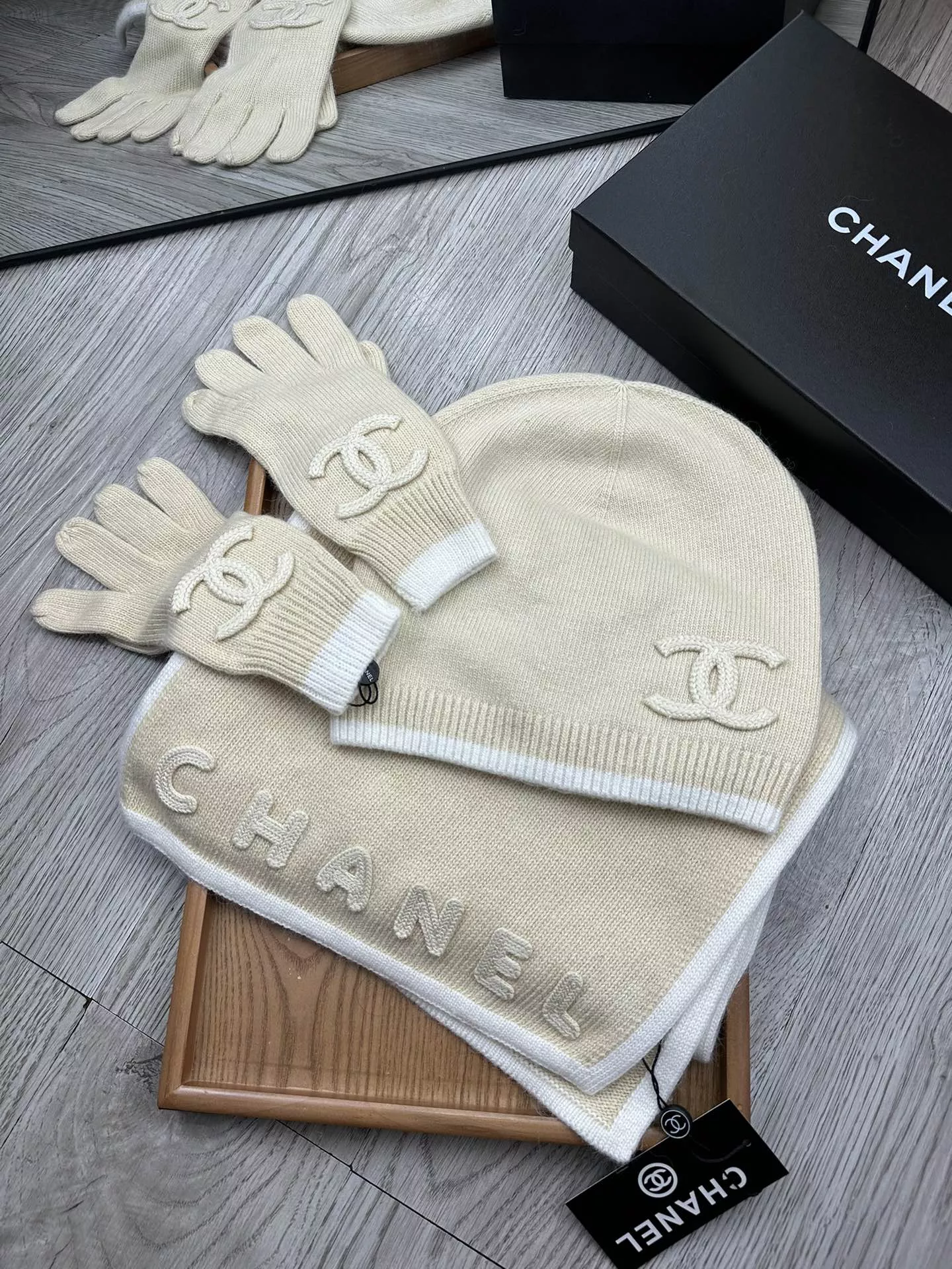 Minimalist 1707 Chanel Hat and Scarf and Glove Set