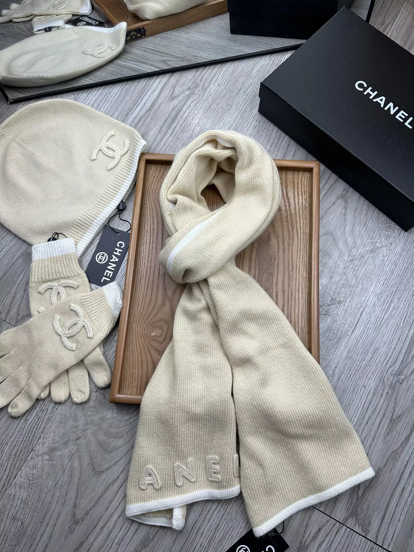 Minimalist 1707 Chanel Hat and Scarf and Glove Set