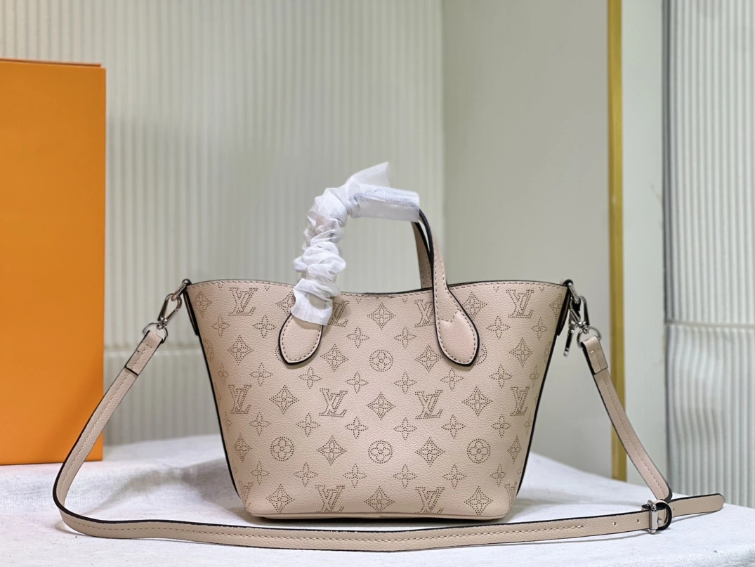 Minimalist 1709 Louis Vuitton AAA Quality Handbags For Women