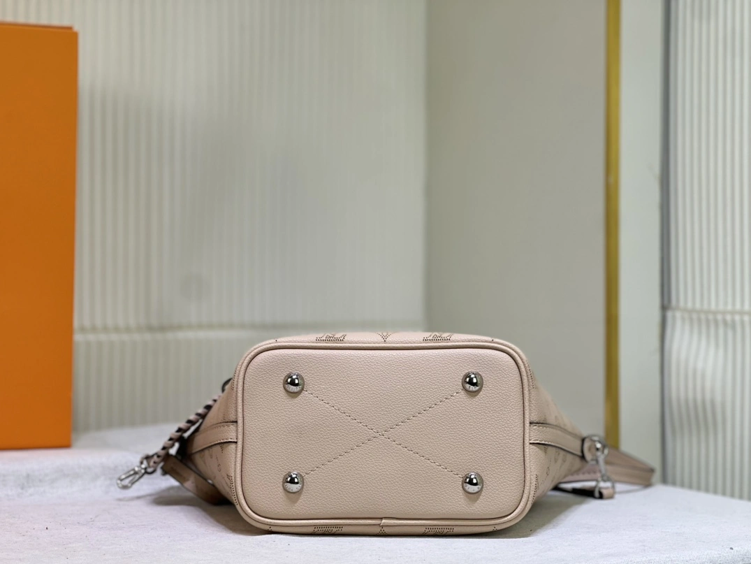Minimalist 1709 Louis Vuitton AAA Quality Handbags For Women