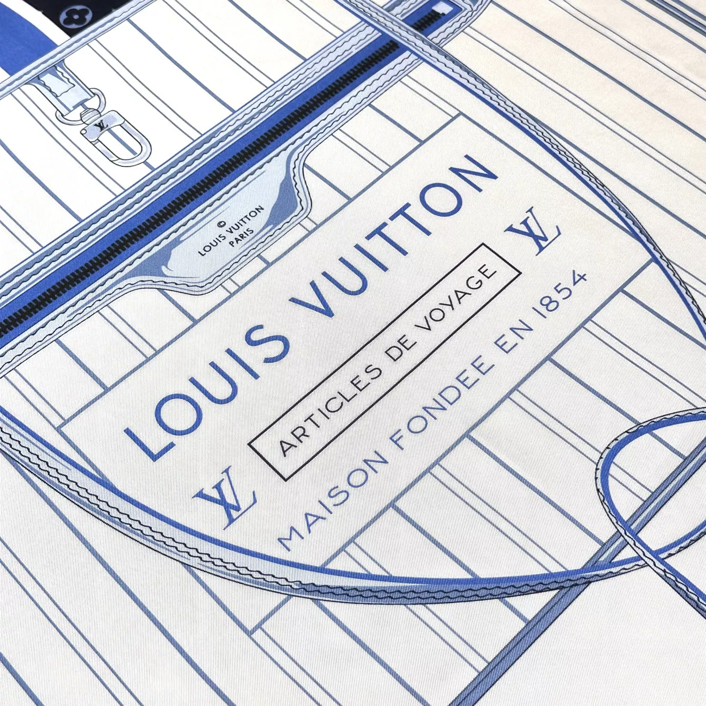 Minimalist 1710 Louis Vuitton Silk Squares