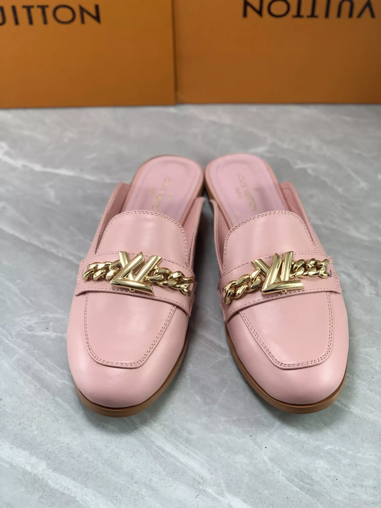 Minimalist 1728 Louis Vuitton Slippers For Women