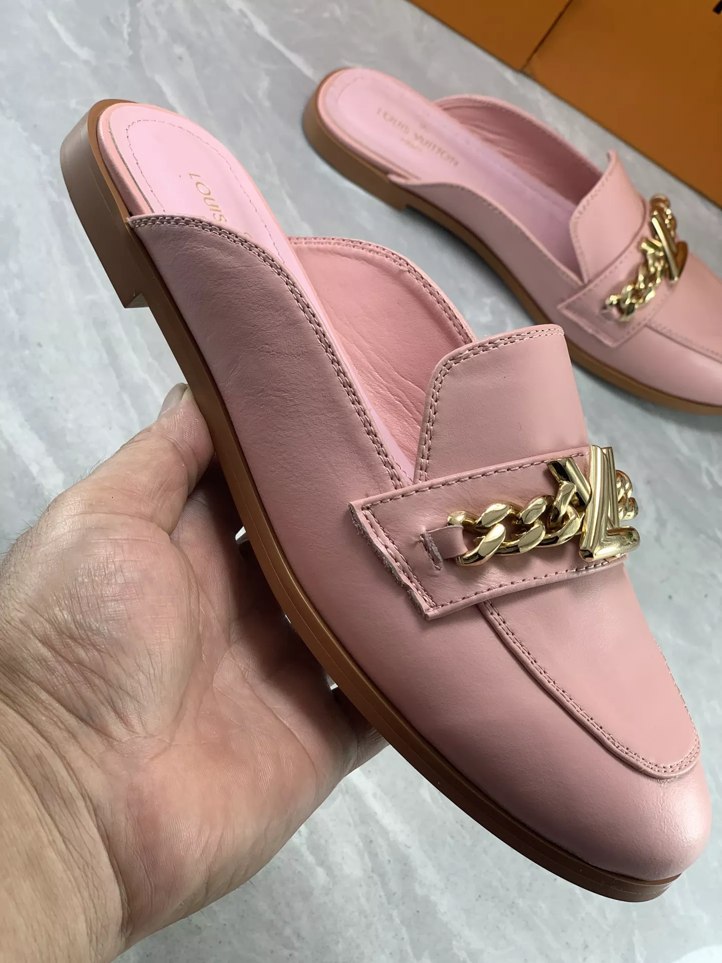 Minimalist 1728 Louis Vuitton Slippers For Women
