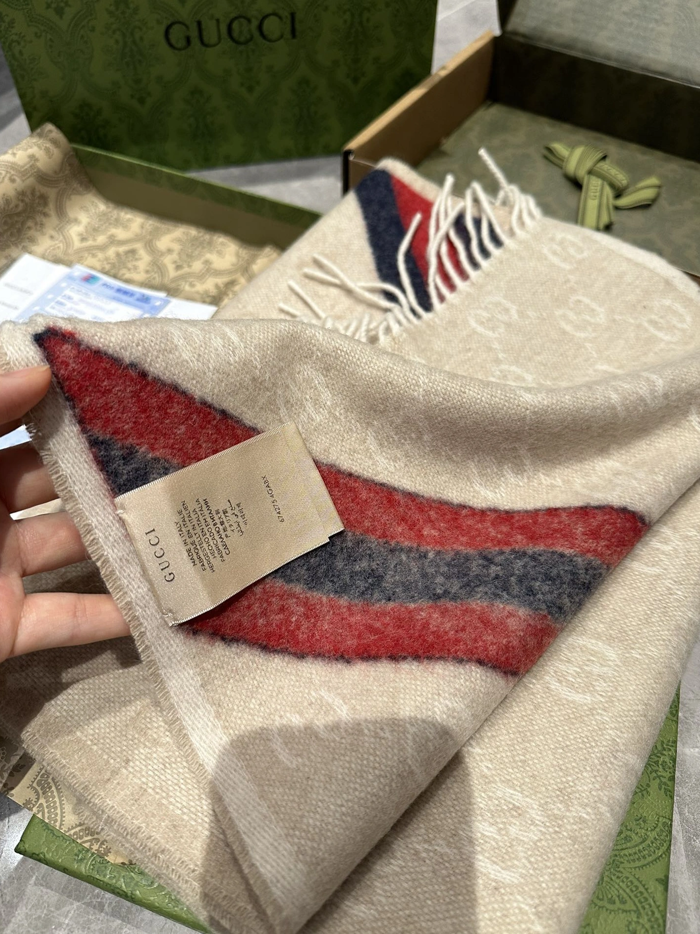 Minimalist 1943 Gucci Scarf