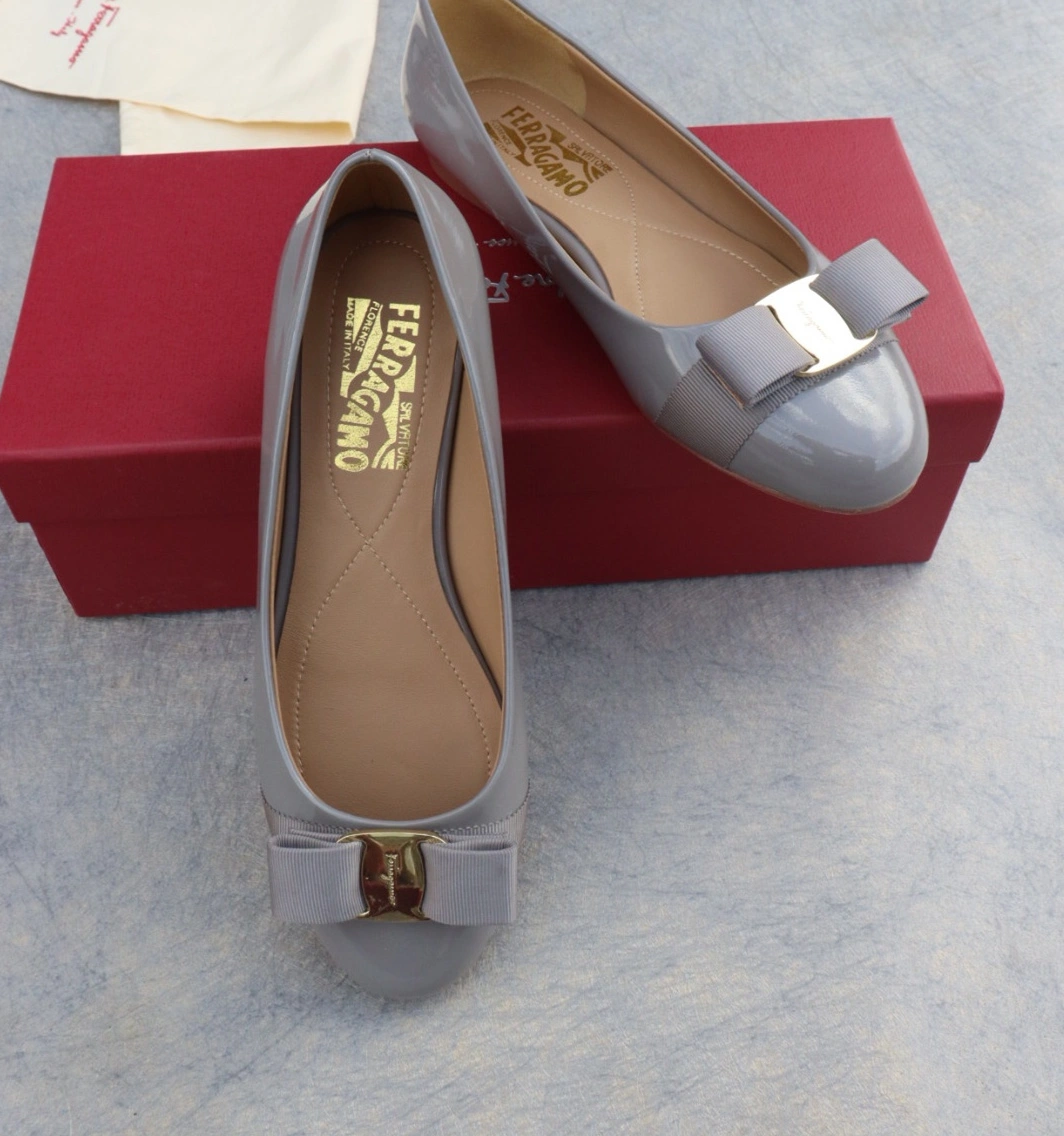 Minimalist 2058 Salvatore Ferragamo Flat Shoes For Women