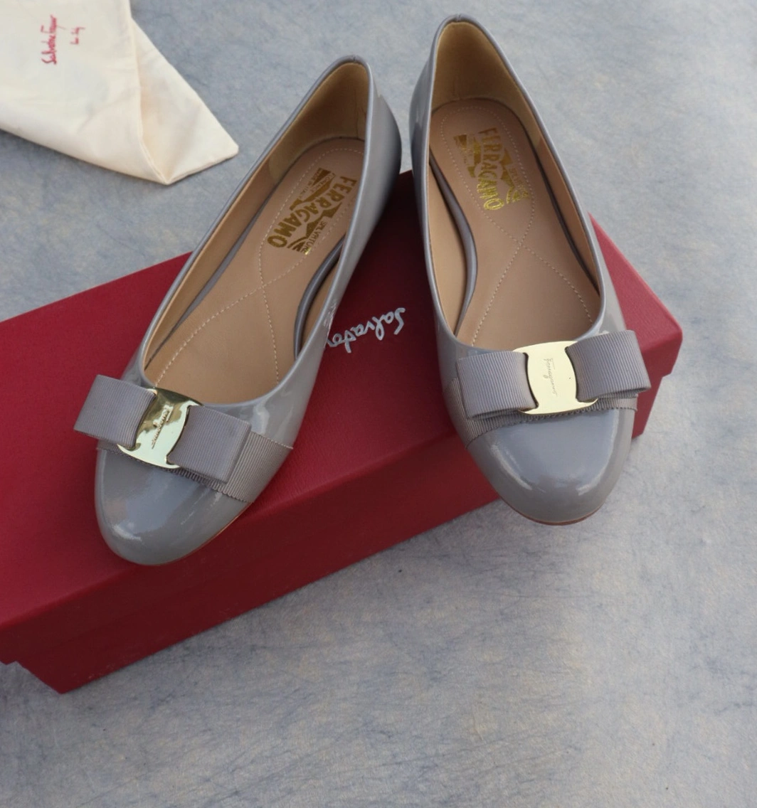 Minimalist 2058 Salvatore Ferragamo Flat Shoes For Women