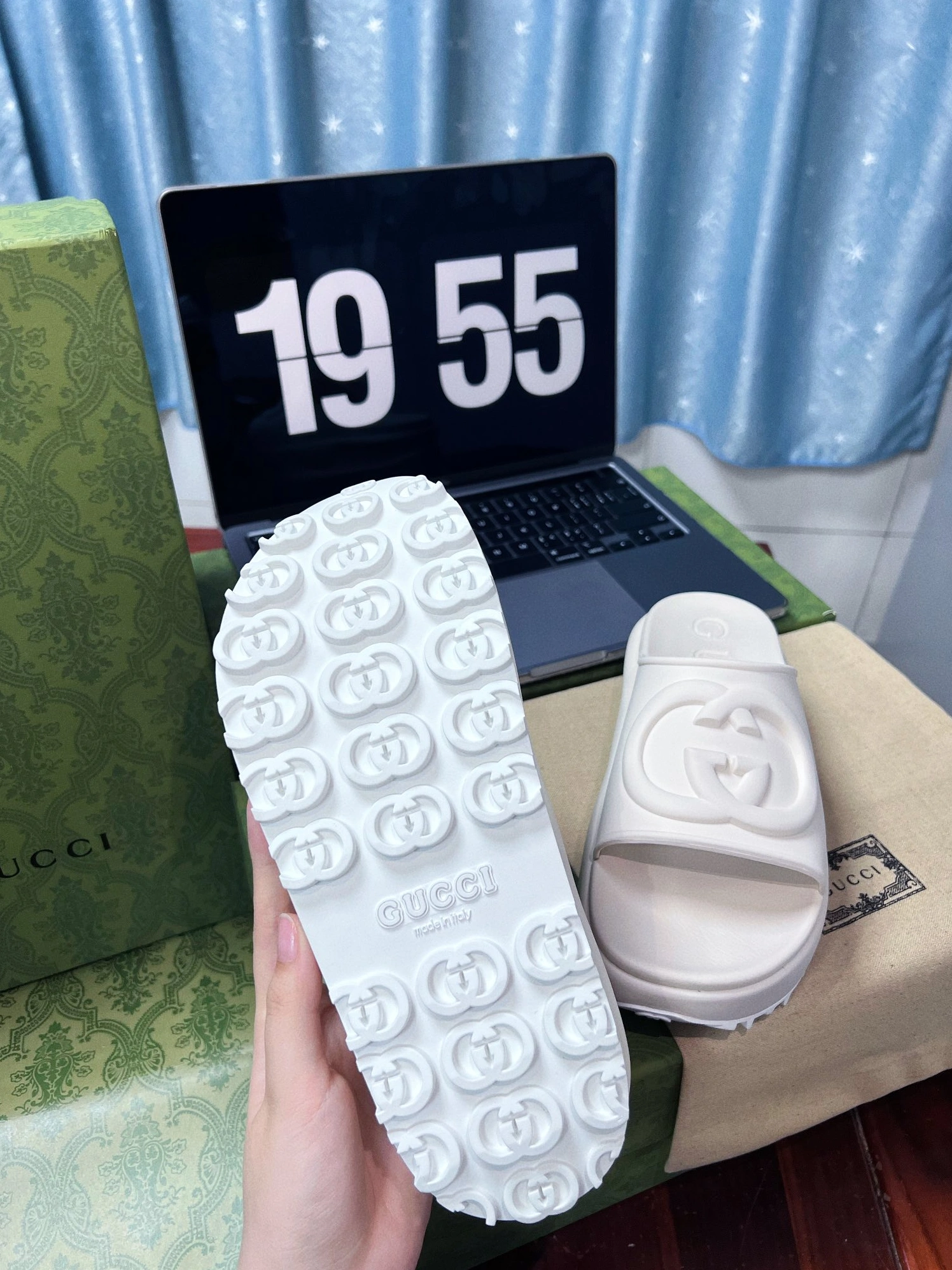 Minimalist 2103 Gucci Slippers For Women
