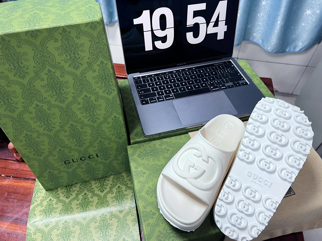 Minimalist 2103 Gucci Slippers For Women