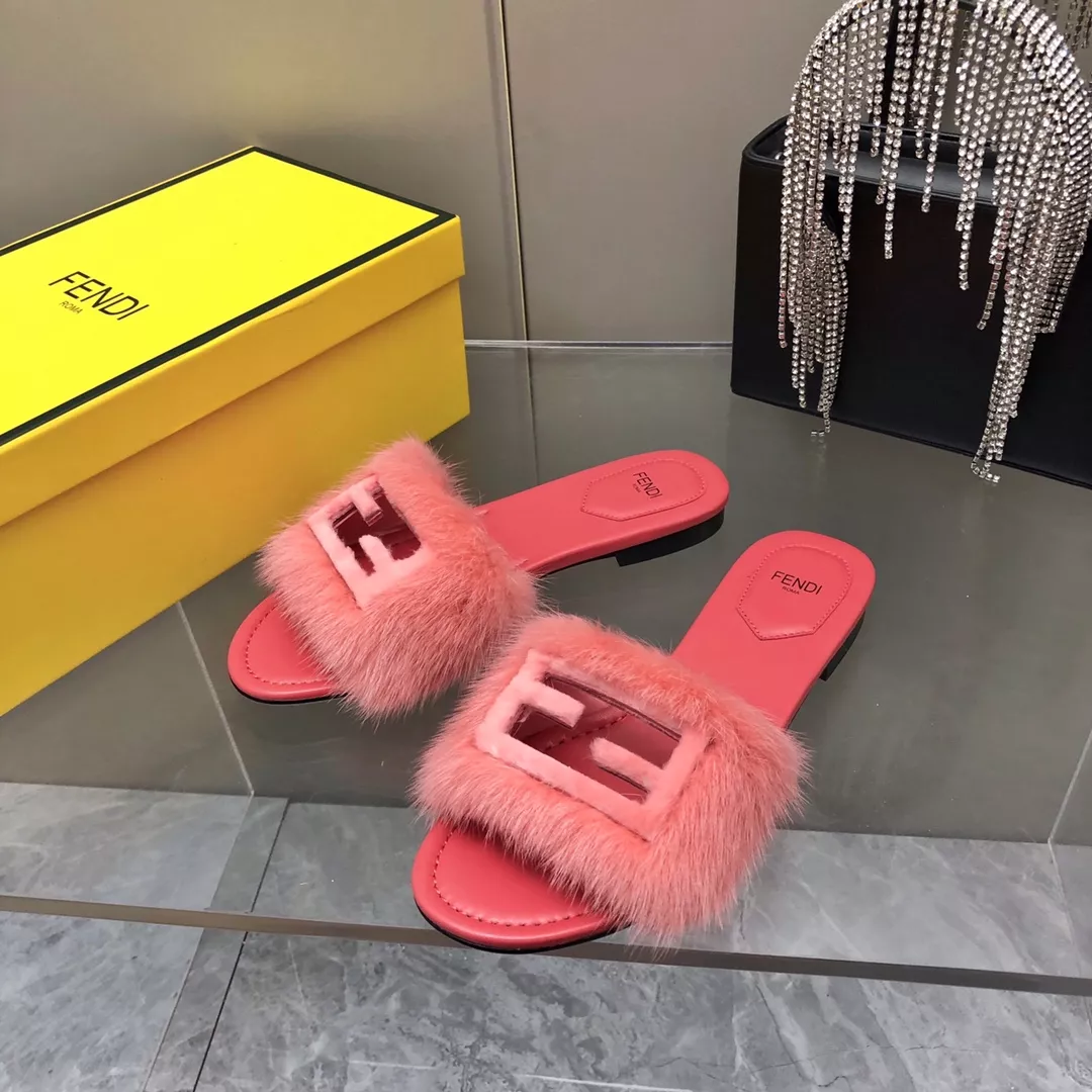 Minimalist 2170 Fendi Slippers For Women