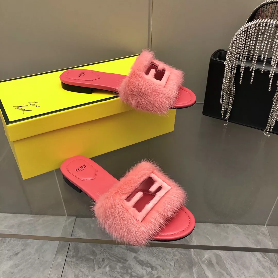 Minimalist 2170 Fendi Slippers For Women