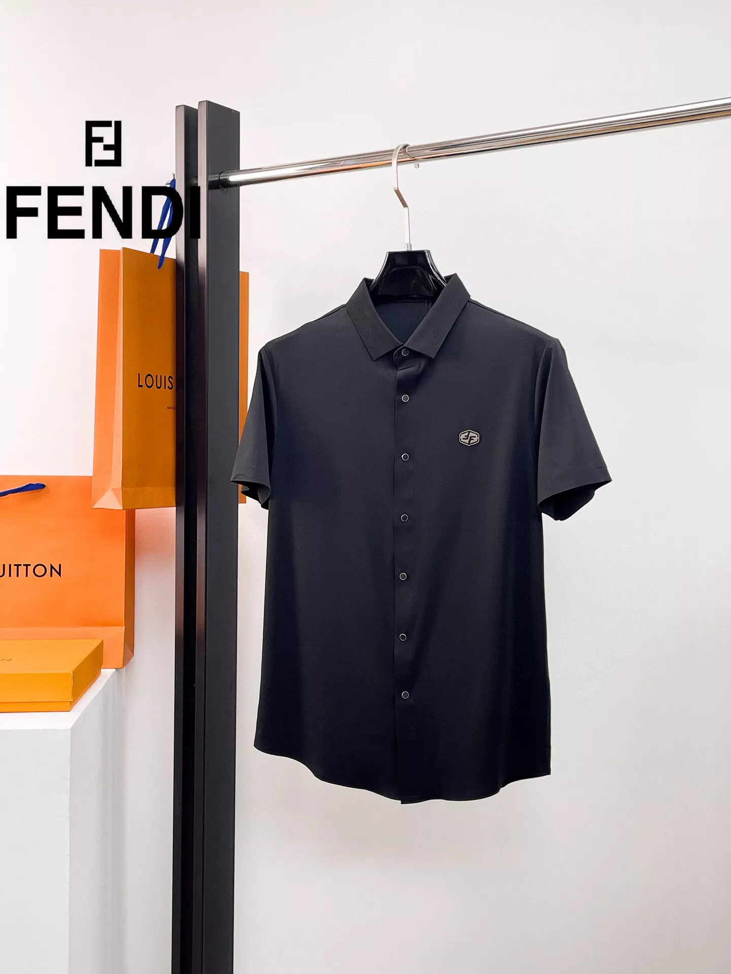 Minimalist 2223 Fendi Shirts Short Sleeved For Men