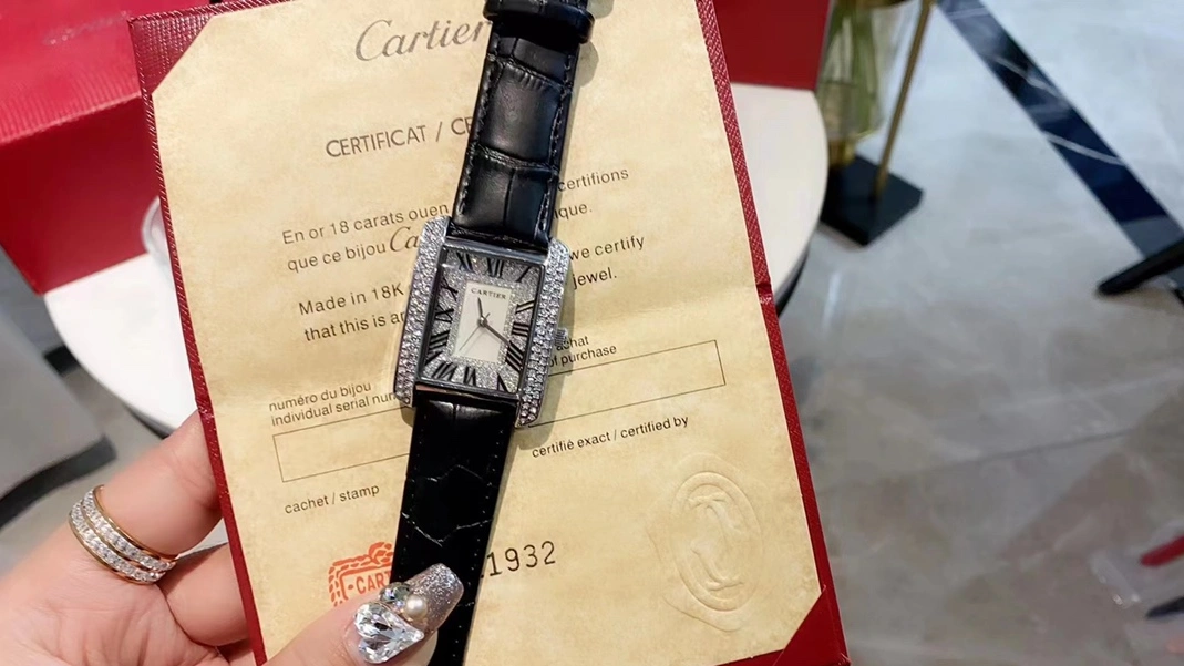 Minimalist 2272 Cartier Watches For Women