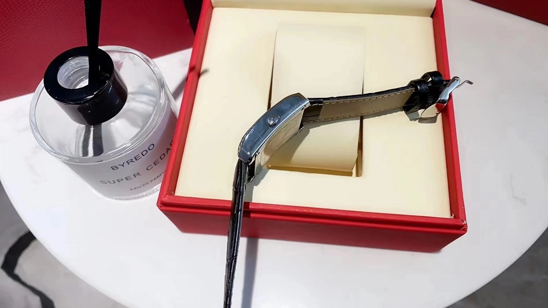 Minimalist 2272 Cartier Watches For Women