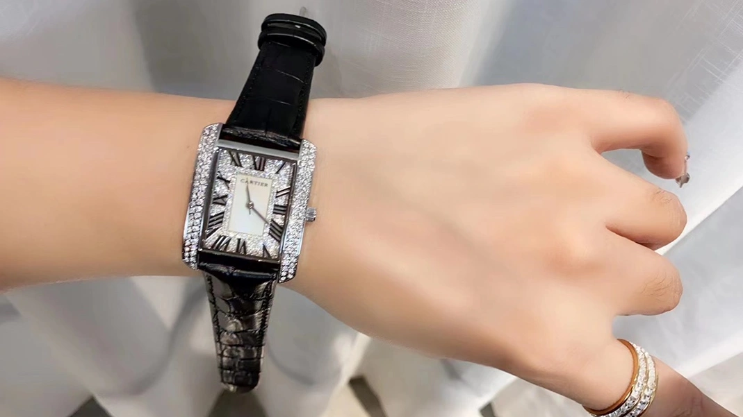 Minimalist 2272 Cartier Watches For Women
